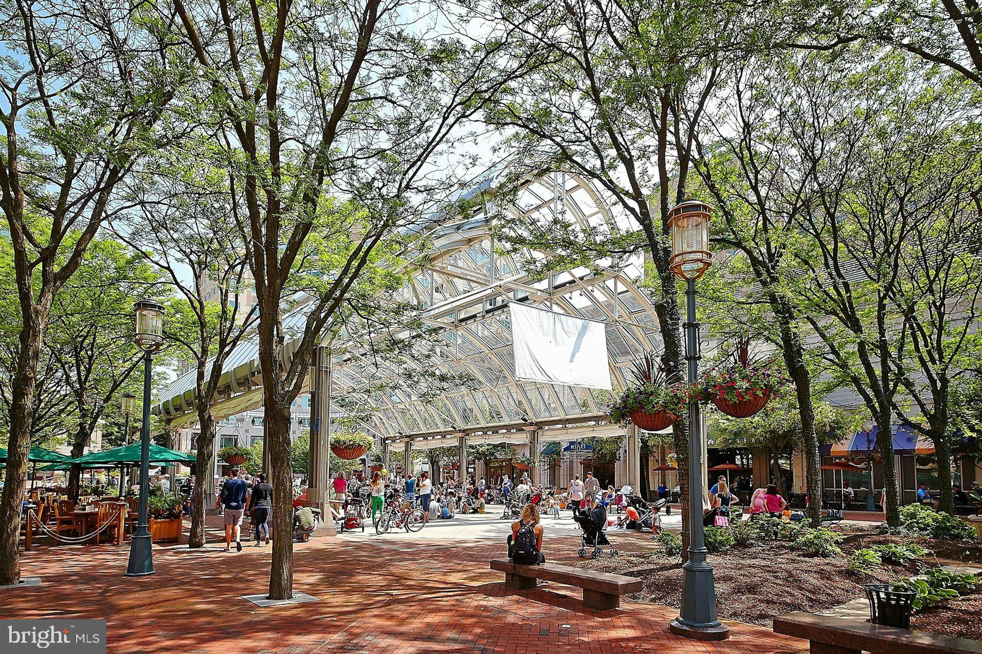 STRATFORD PARK - Residential