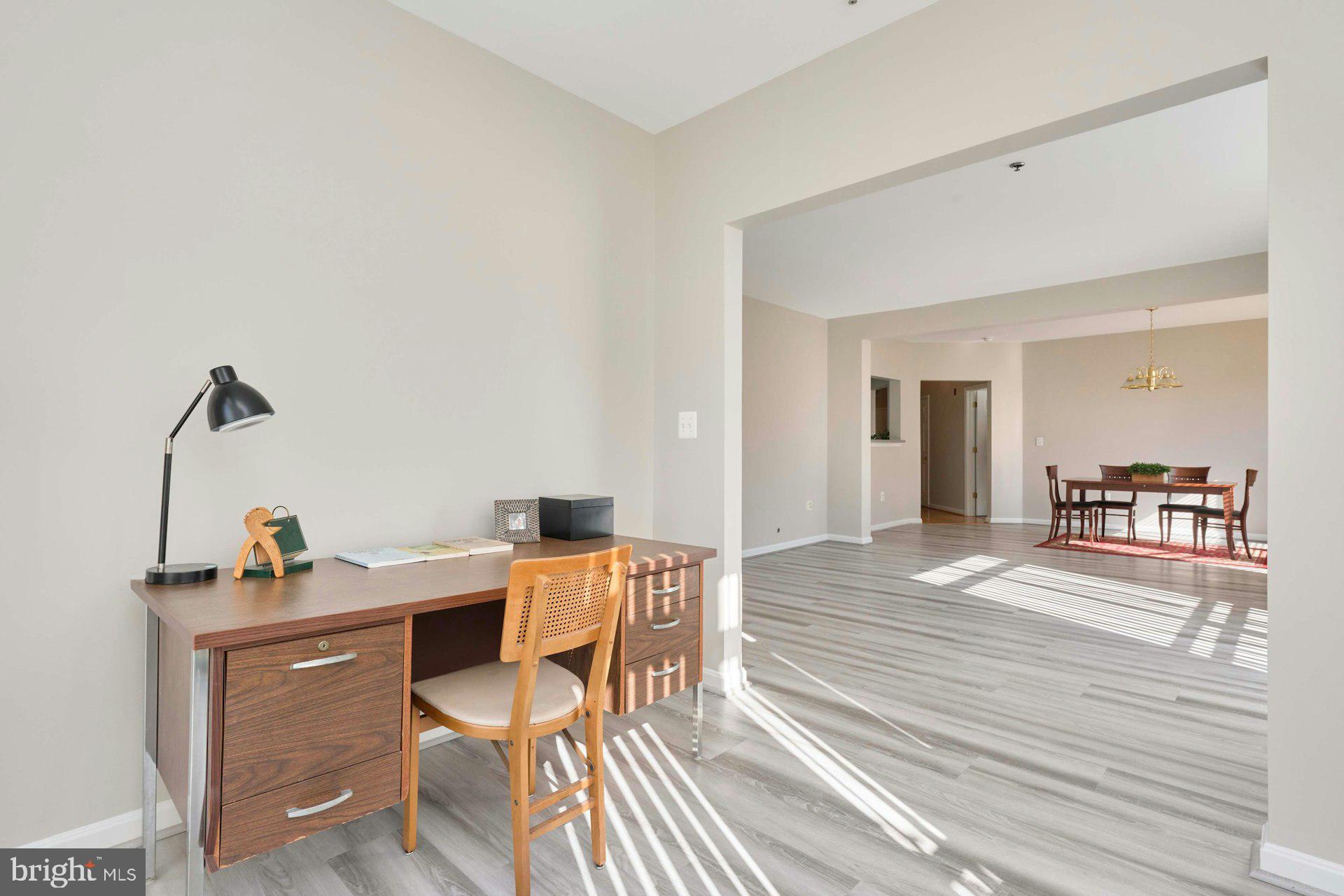 STRATFORD PARK - Residential