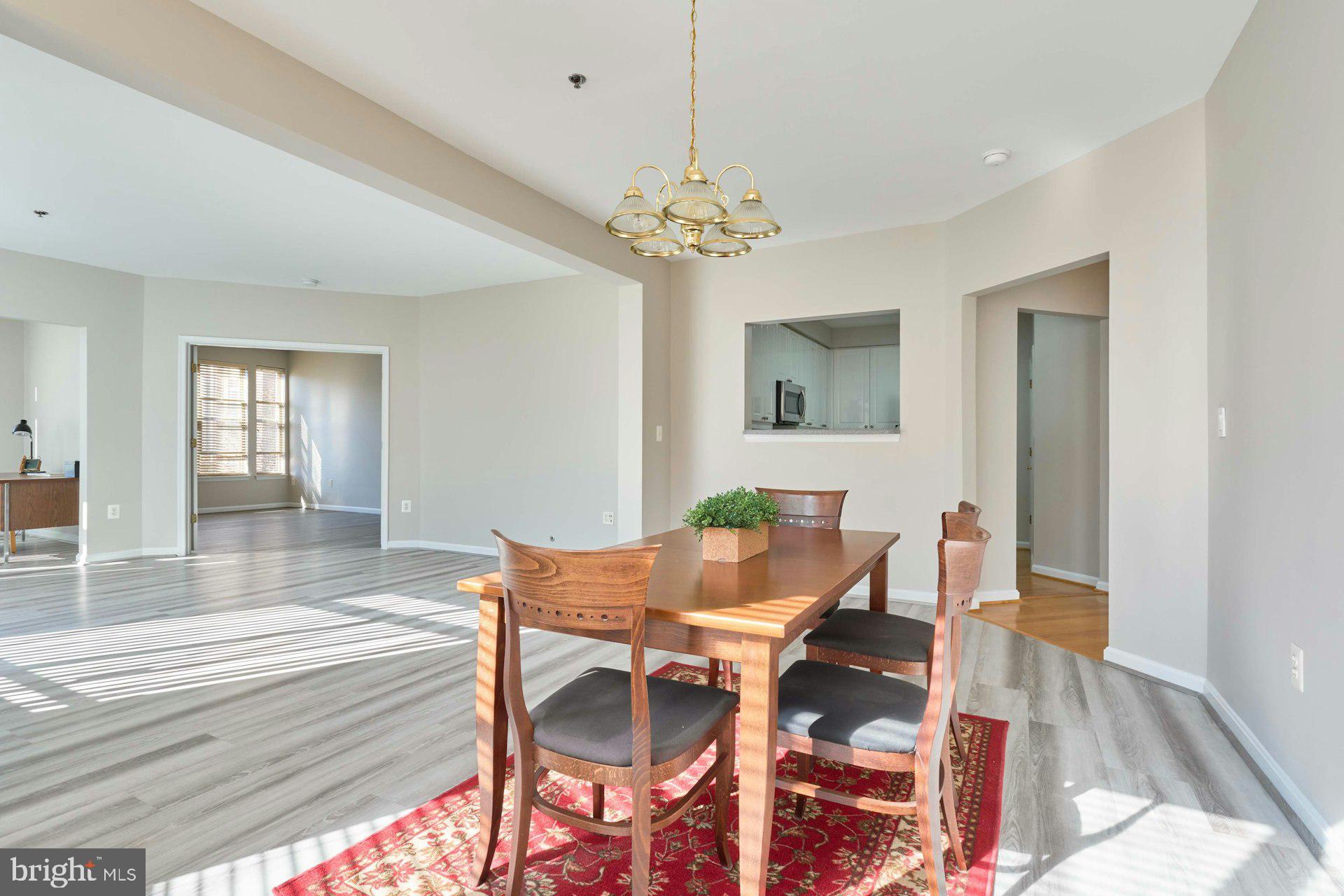 STRATFORD PARK - Residential