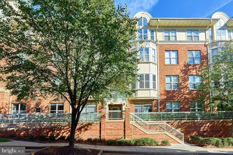 1851 Stratford Park Place Unit 212, Reston, VA MLS: VAFX2274986