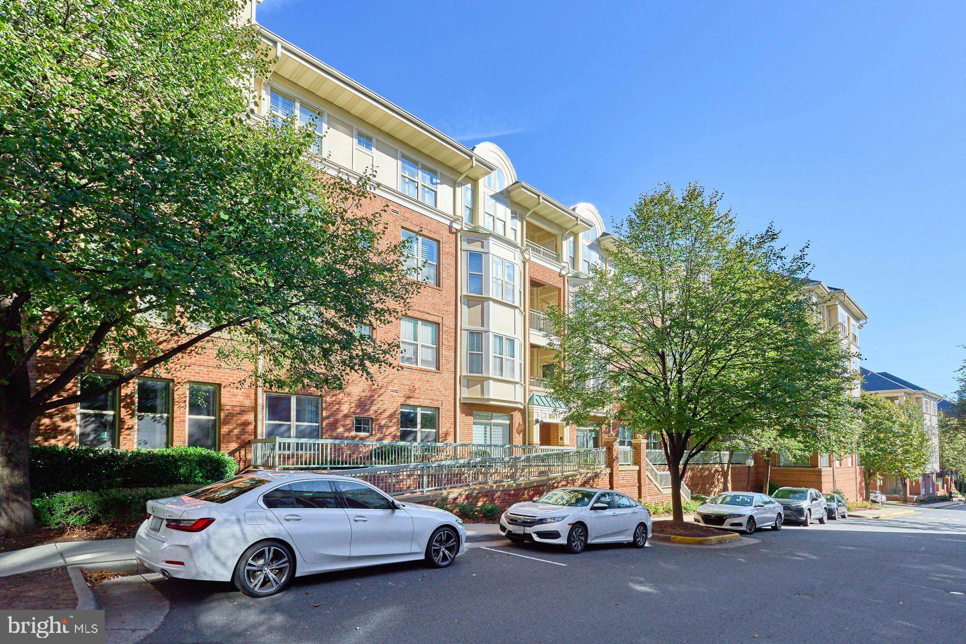 1851 STRATFORD PARK PLACE 212
