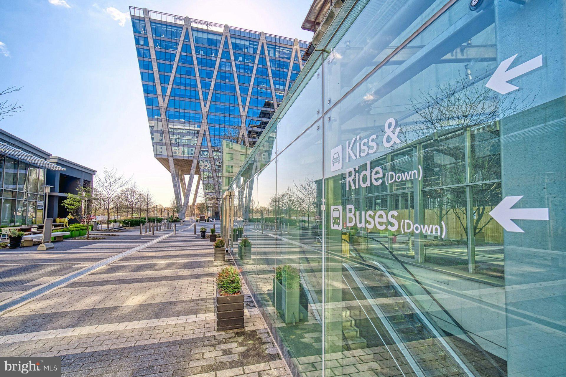 STRATFORD PARK - Residential