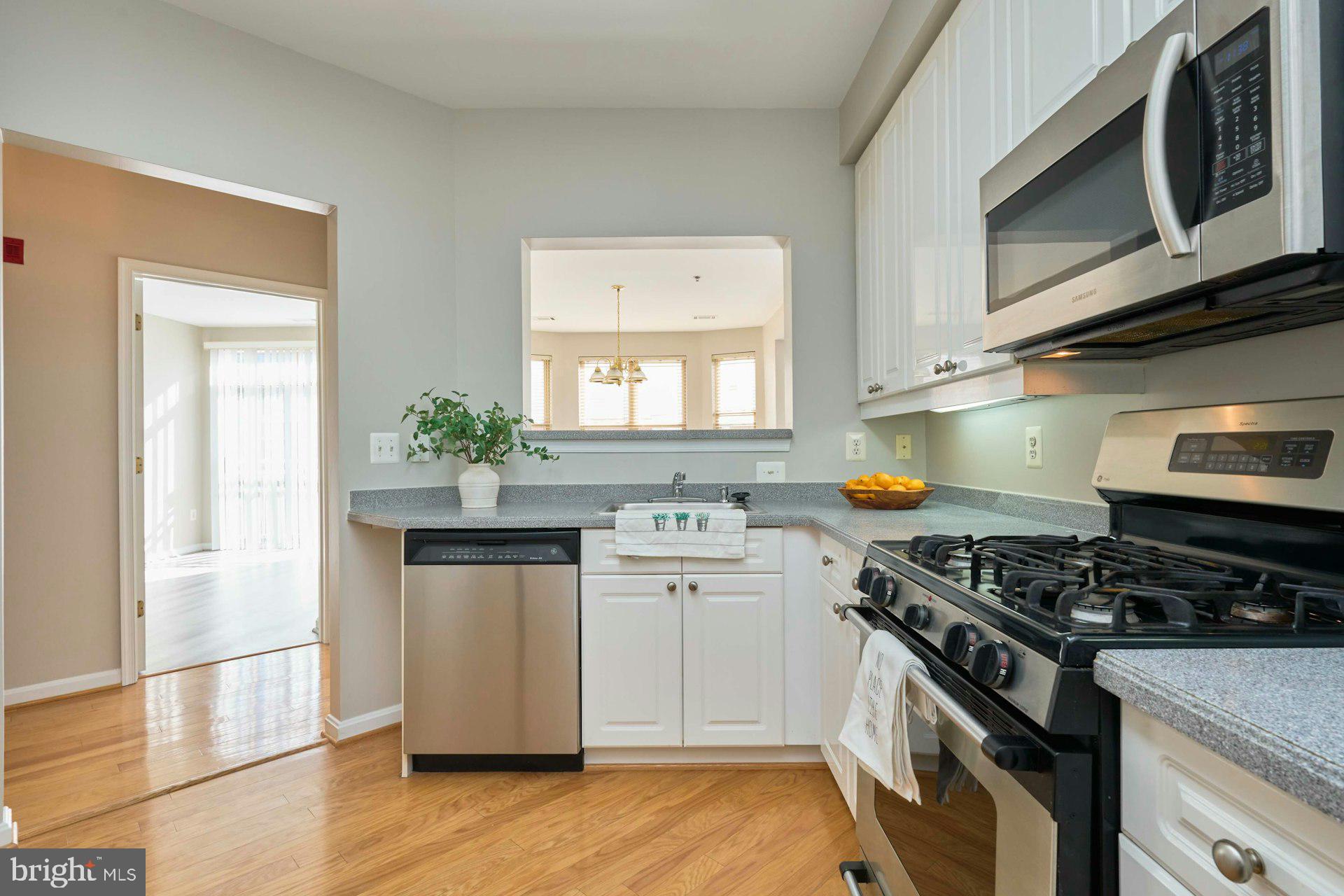 STRATFORD PARK - Residential