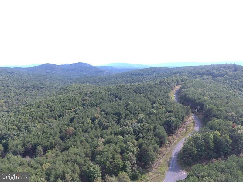 122 Bluffs On The Potomac St, Springfield, WV 26763