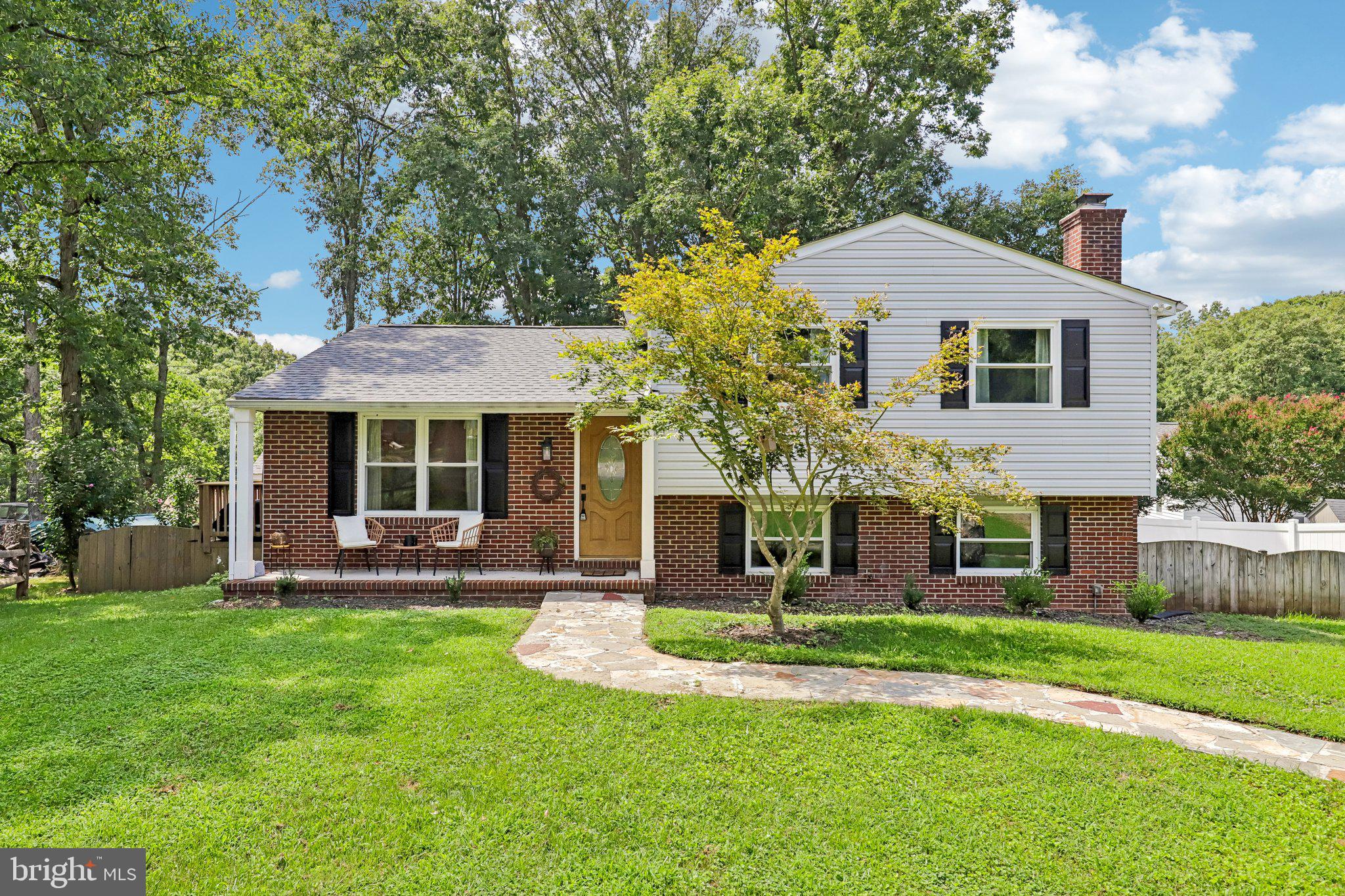 5 CREEKWOOD LANE