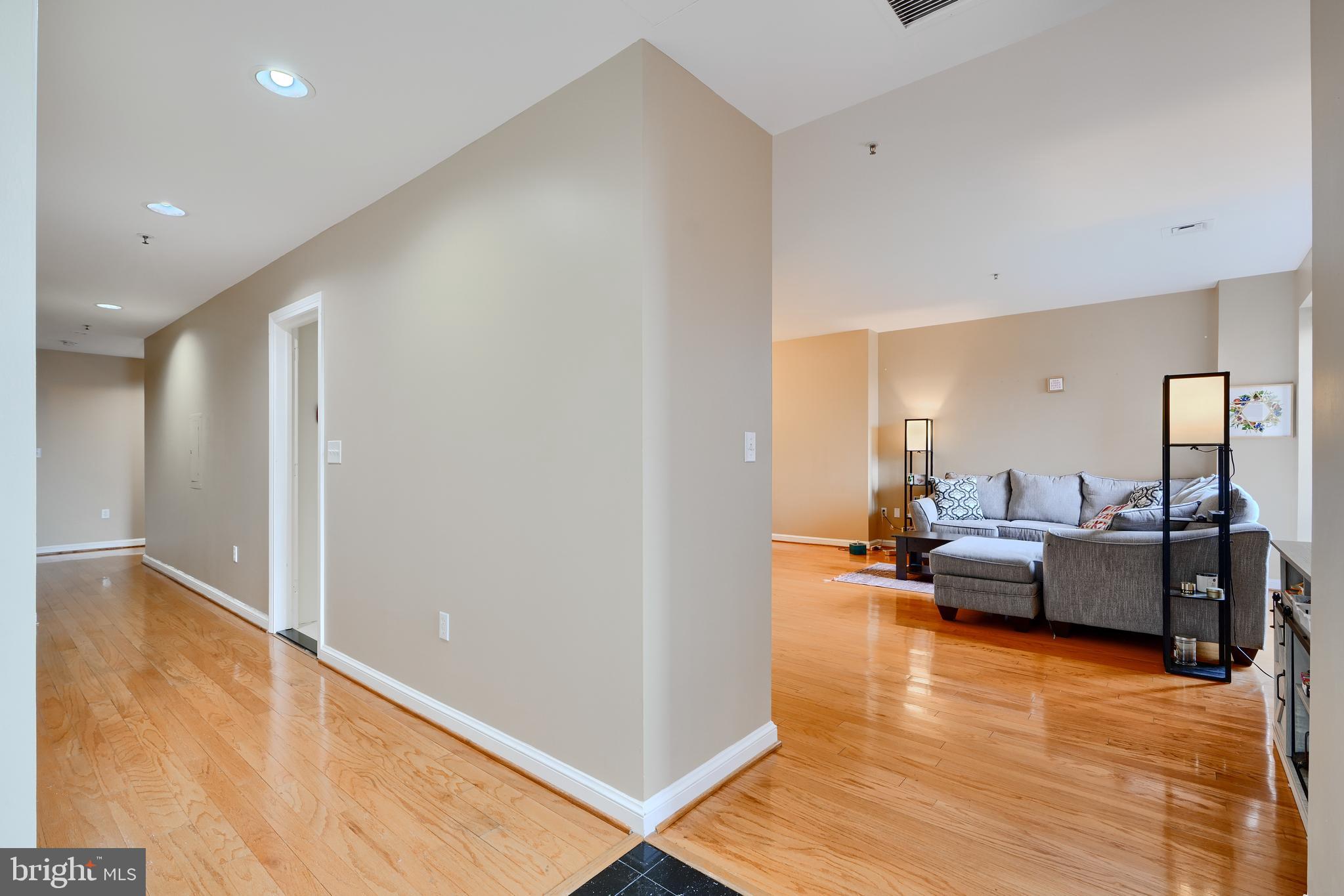 10 E LEE STREET 706