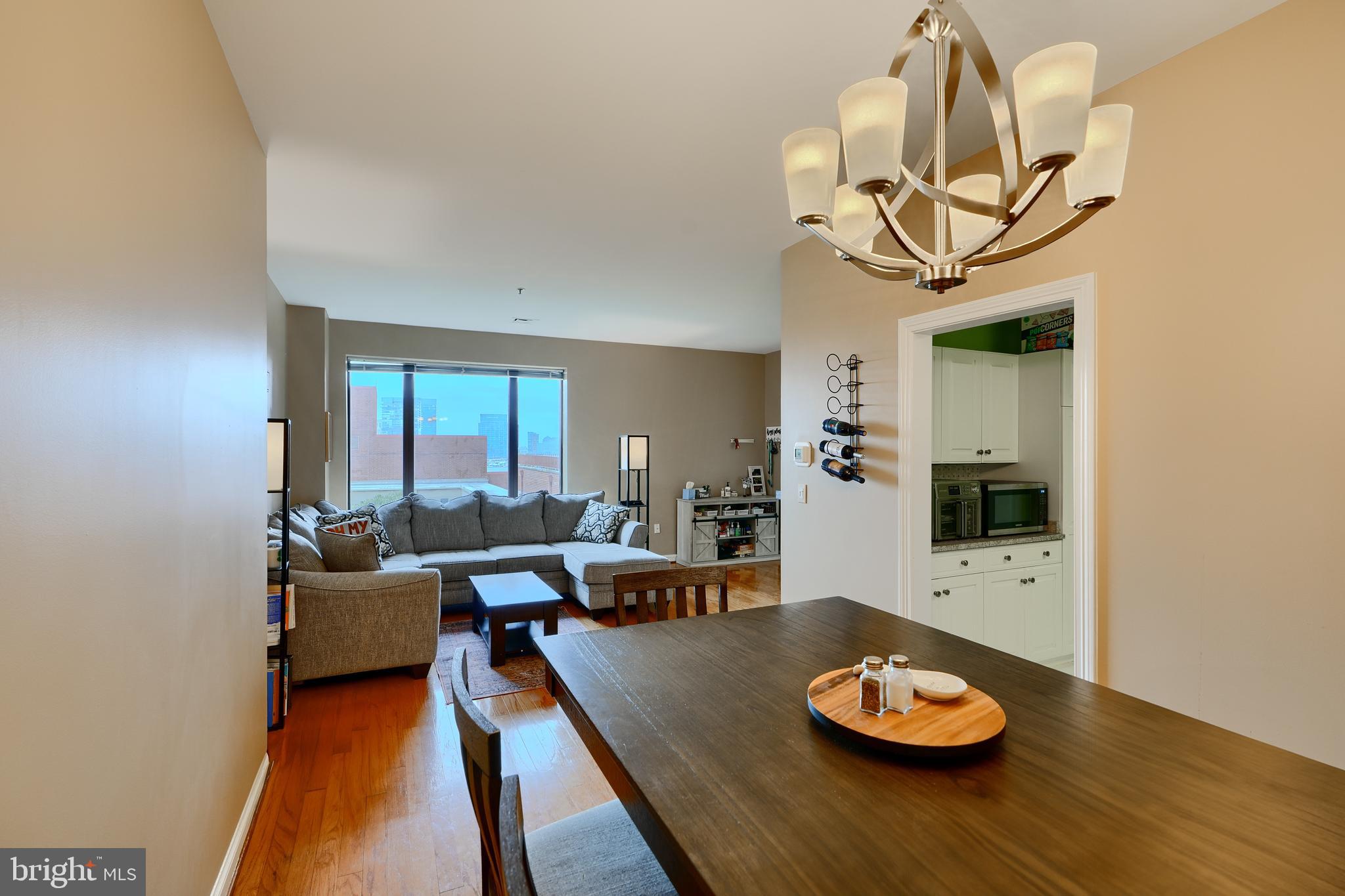 10 E LEE STREET 706