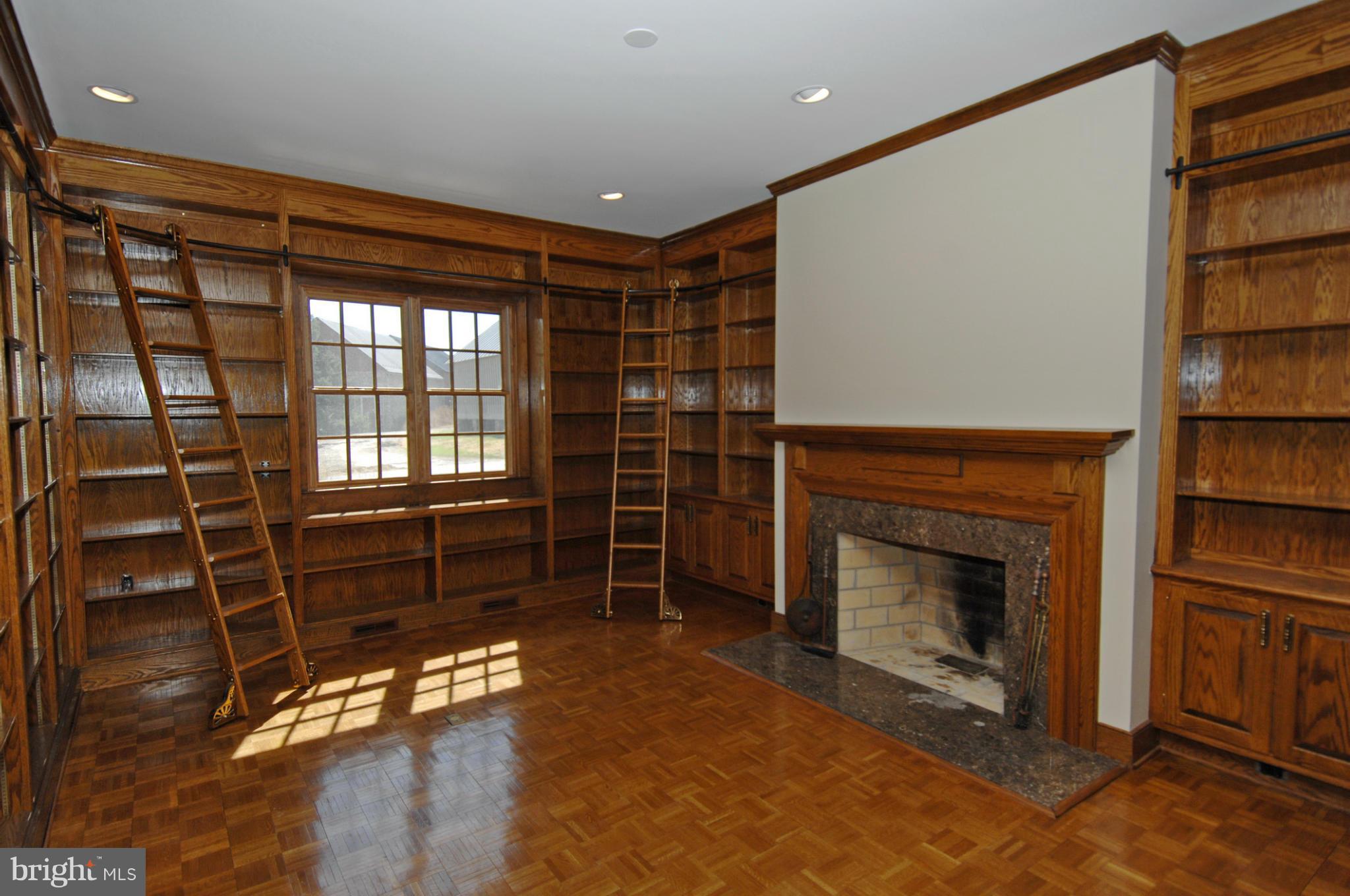 WRIGHT FARM - Residential