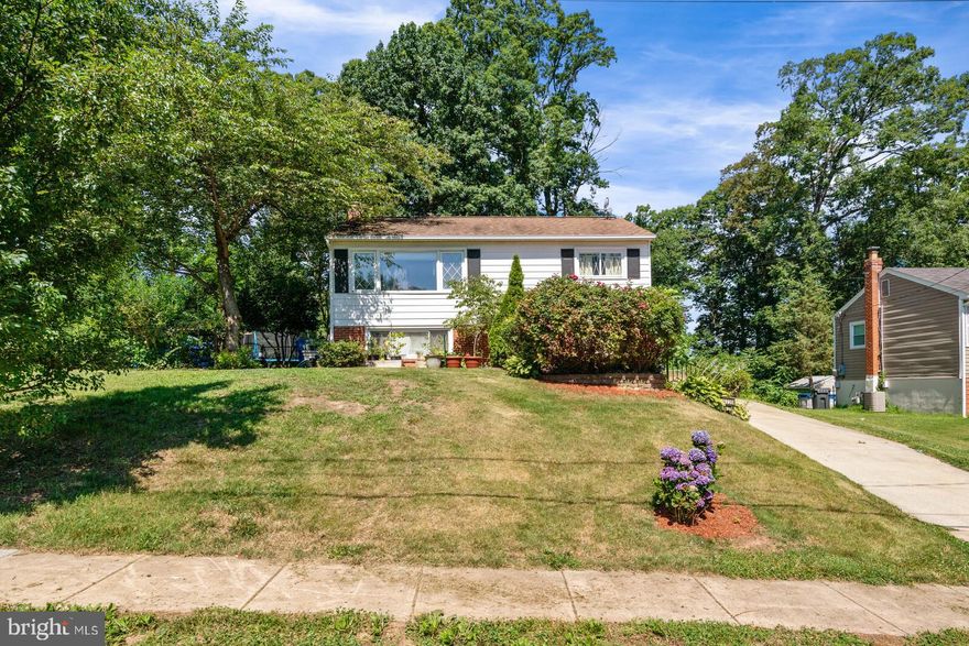 Great 2 Level living in the Heart of Woodbridge *Great location *Hardwood floors *Updated Kitchen: Stainless Steel Appliances, Quartz countertops, & backsplash *Roof has been replaced *Updated Bathrooms: Ceramic tiles, Vanity, & Fixtures *Long Concrete driveway *Fresh paint *Updated windows *Own private oasis in rear yard with a Apple, Pear, Fig, & Plum trees growing *Minutes from Shopping, Restaurants, Gym, Public Transportation, & More