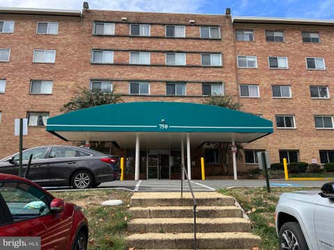 Photo of 750 S Dickerson Street #414, ARLINGTON, VA 22204 (MLS # VAAR2077738)