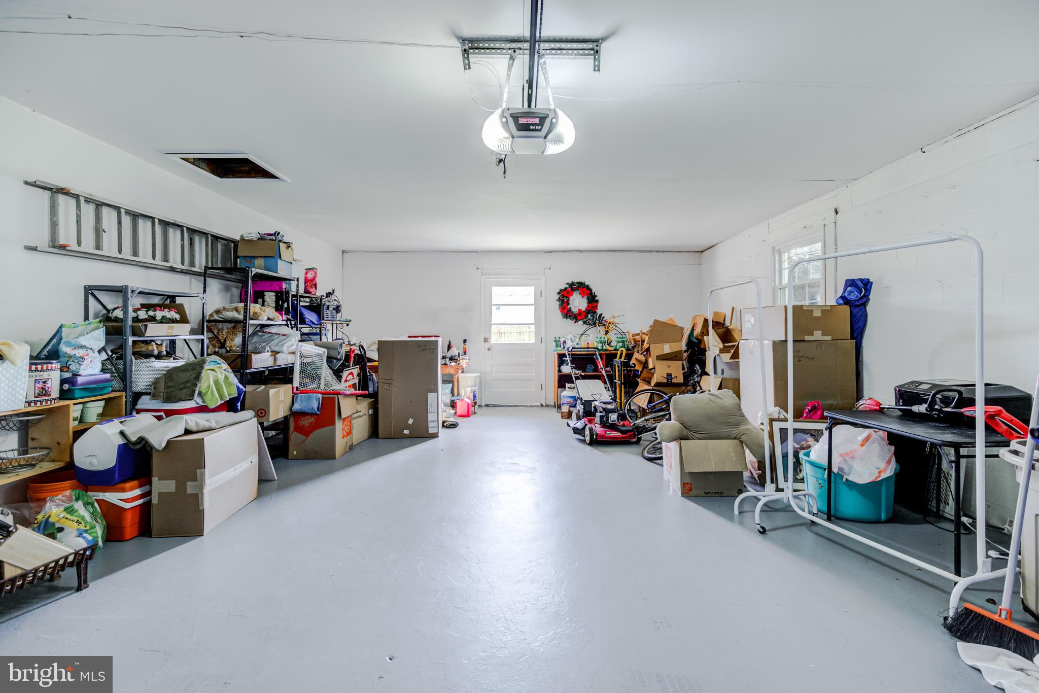 STONEGATE - Residential