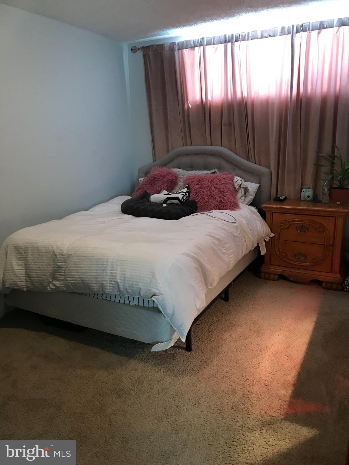 CLARKS RUN - Residential Lease