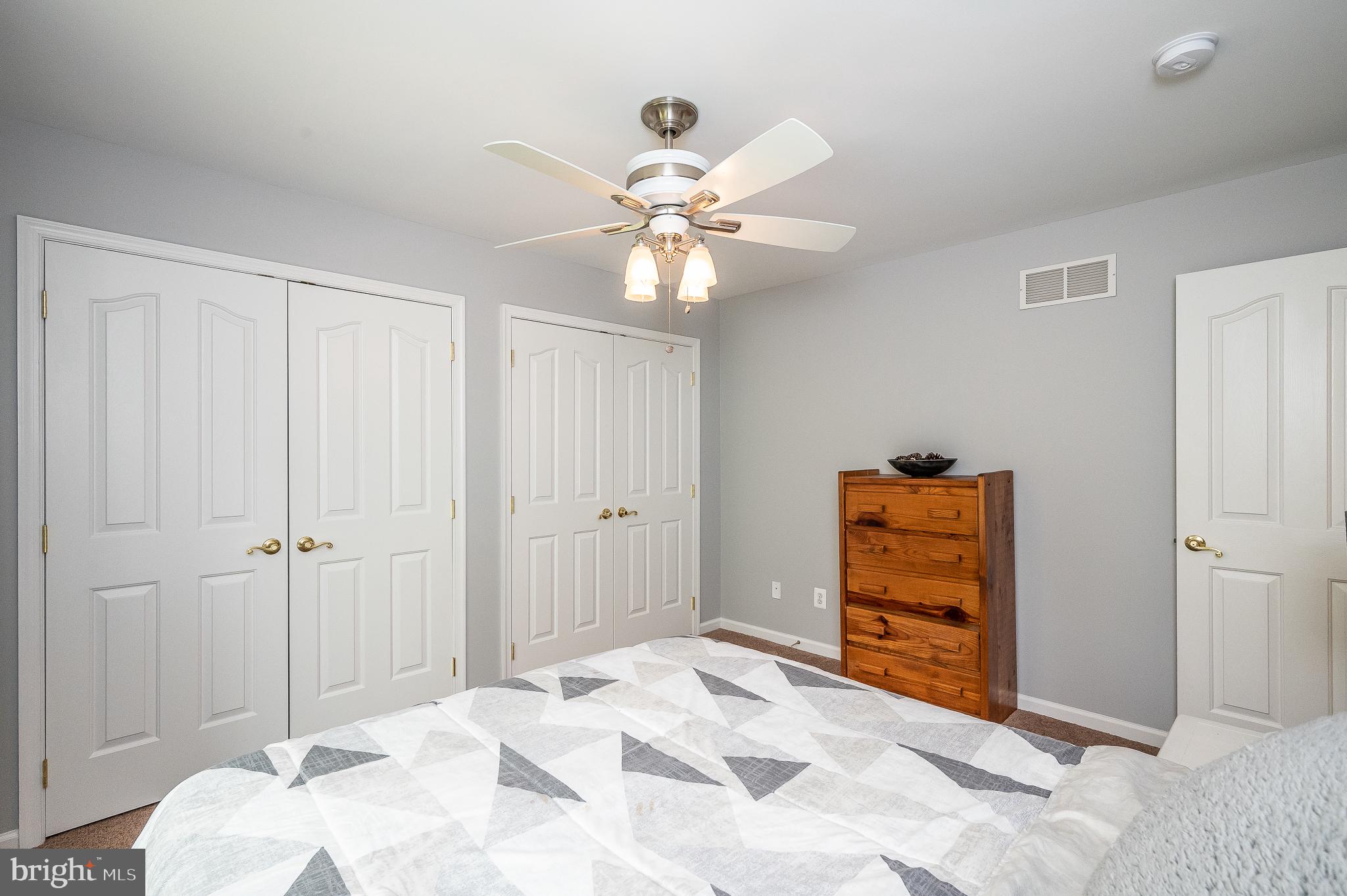 SCOTT GARDENS - Residential