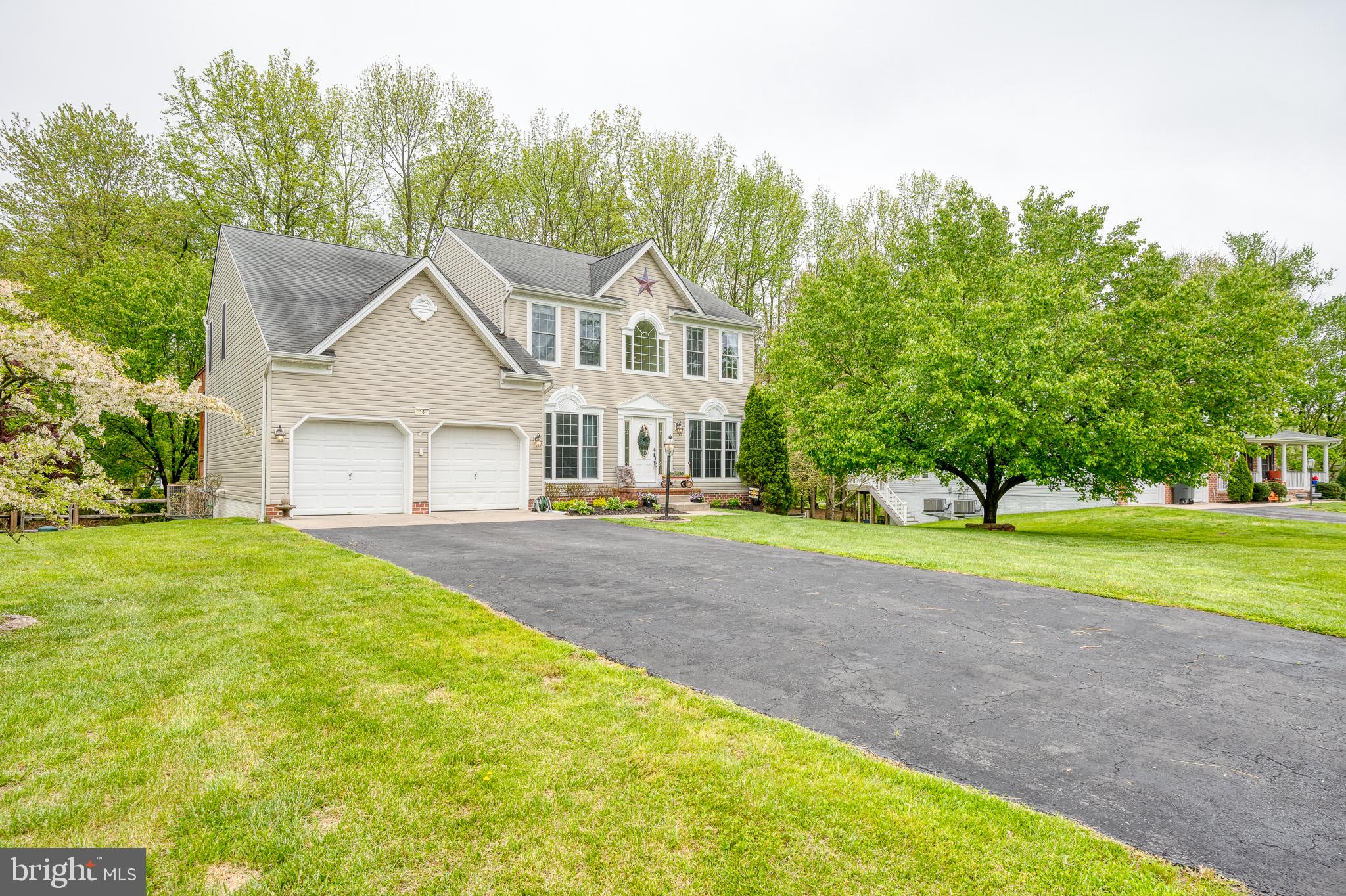 SCOTT GARDENS - Residential