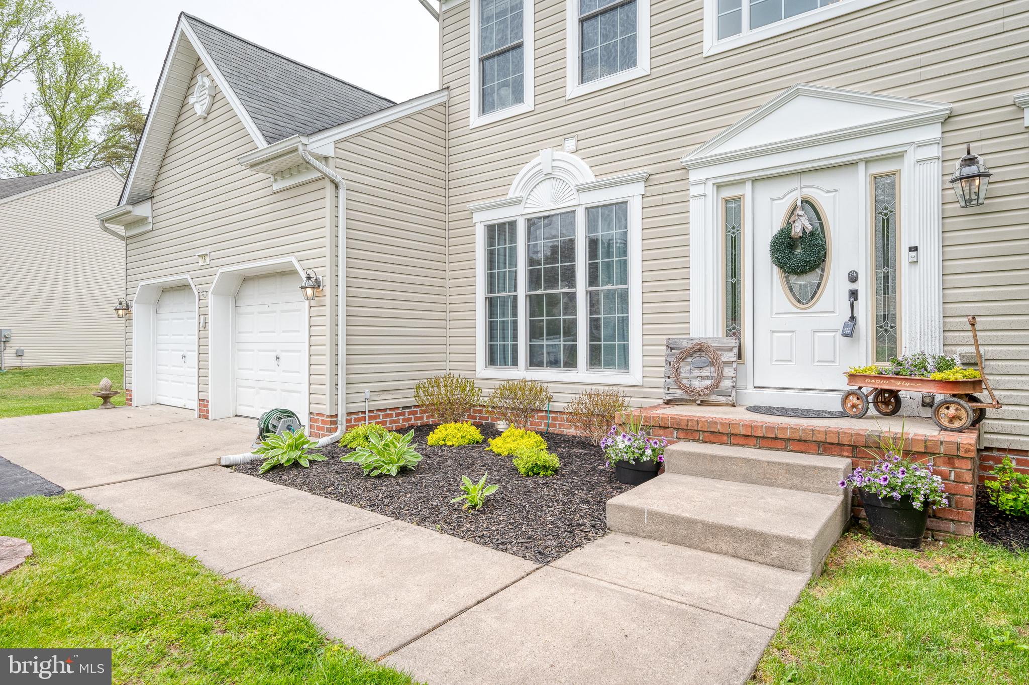 SCOTT GARDENS - Residential