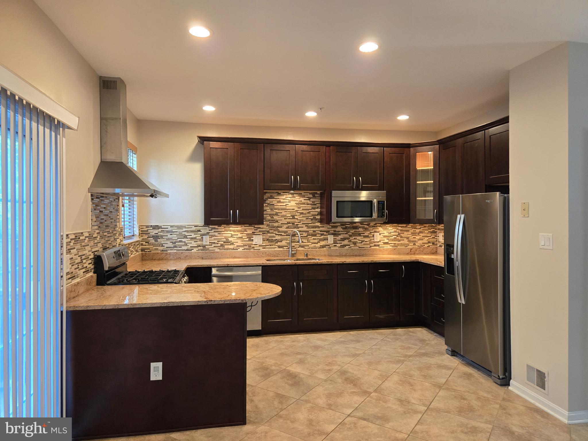 7327 ROCKY CREEK DRIVE E 17