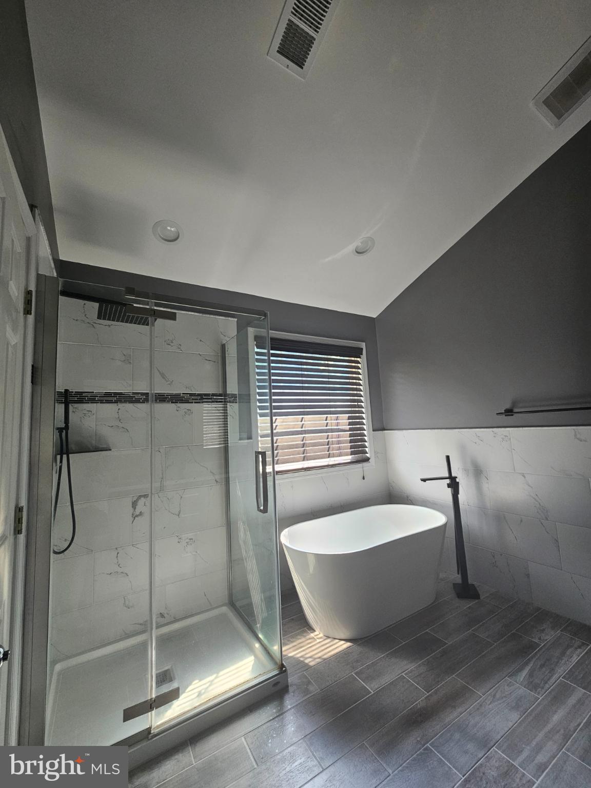 CLARKS CROSSING - Residential