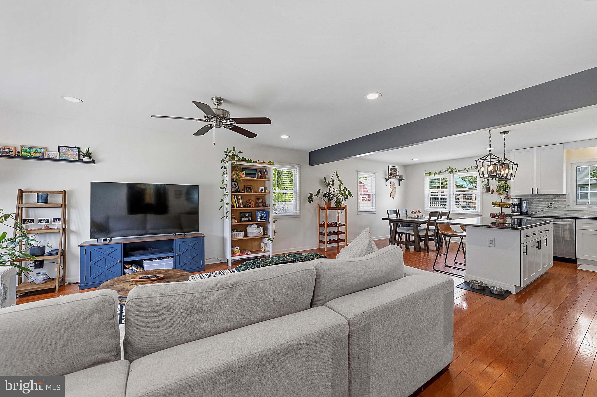22 WINDING WAY