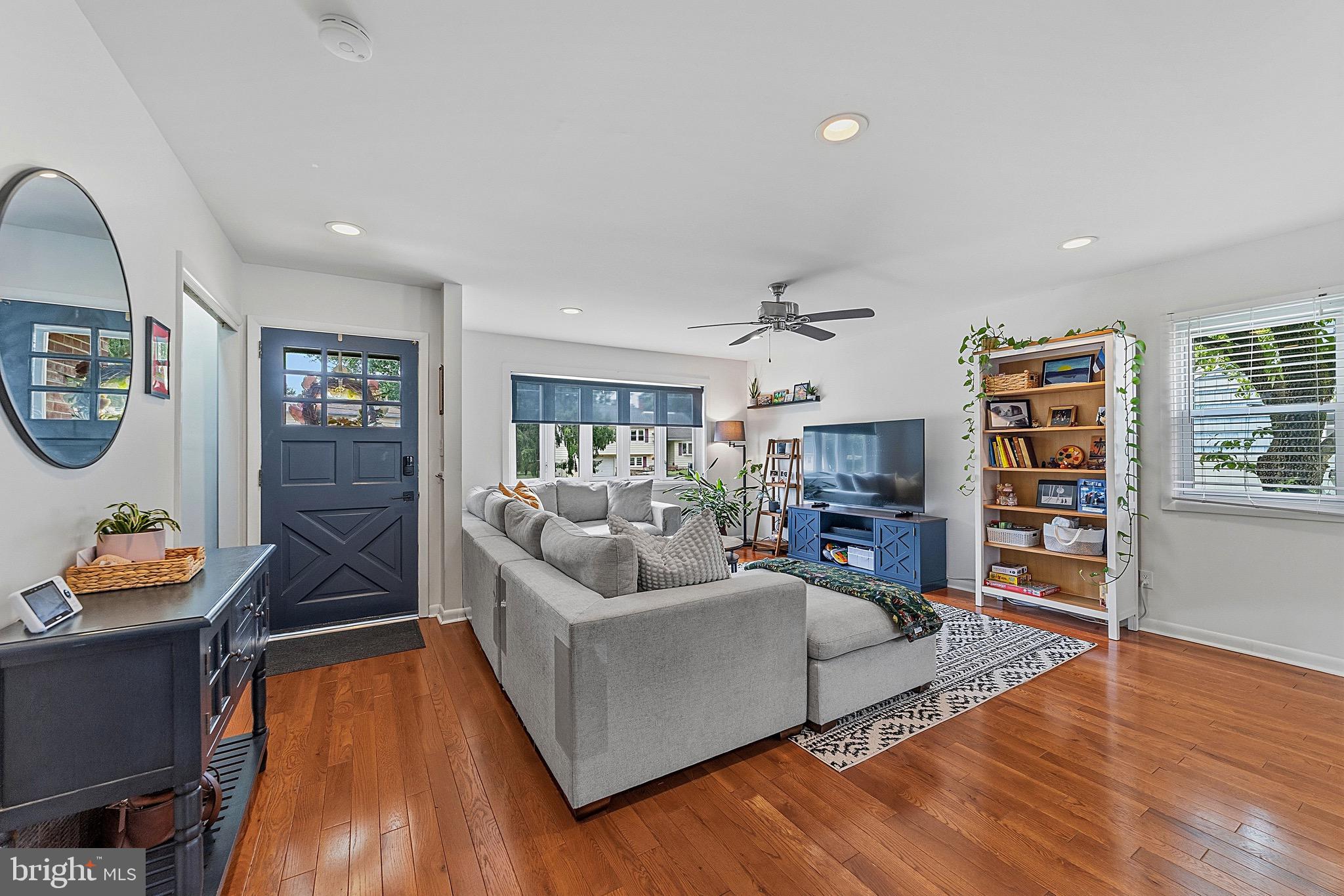22 WINDING WAY