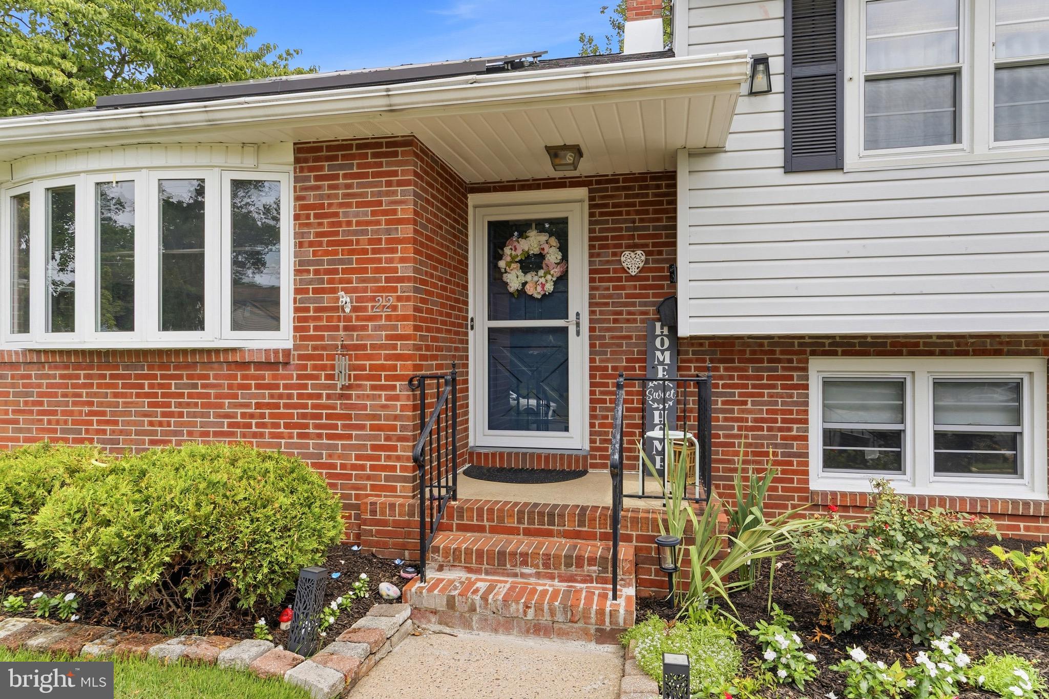 22 WINDING WAY