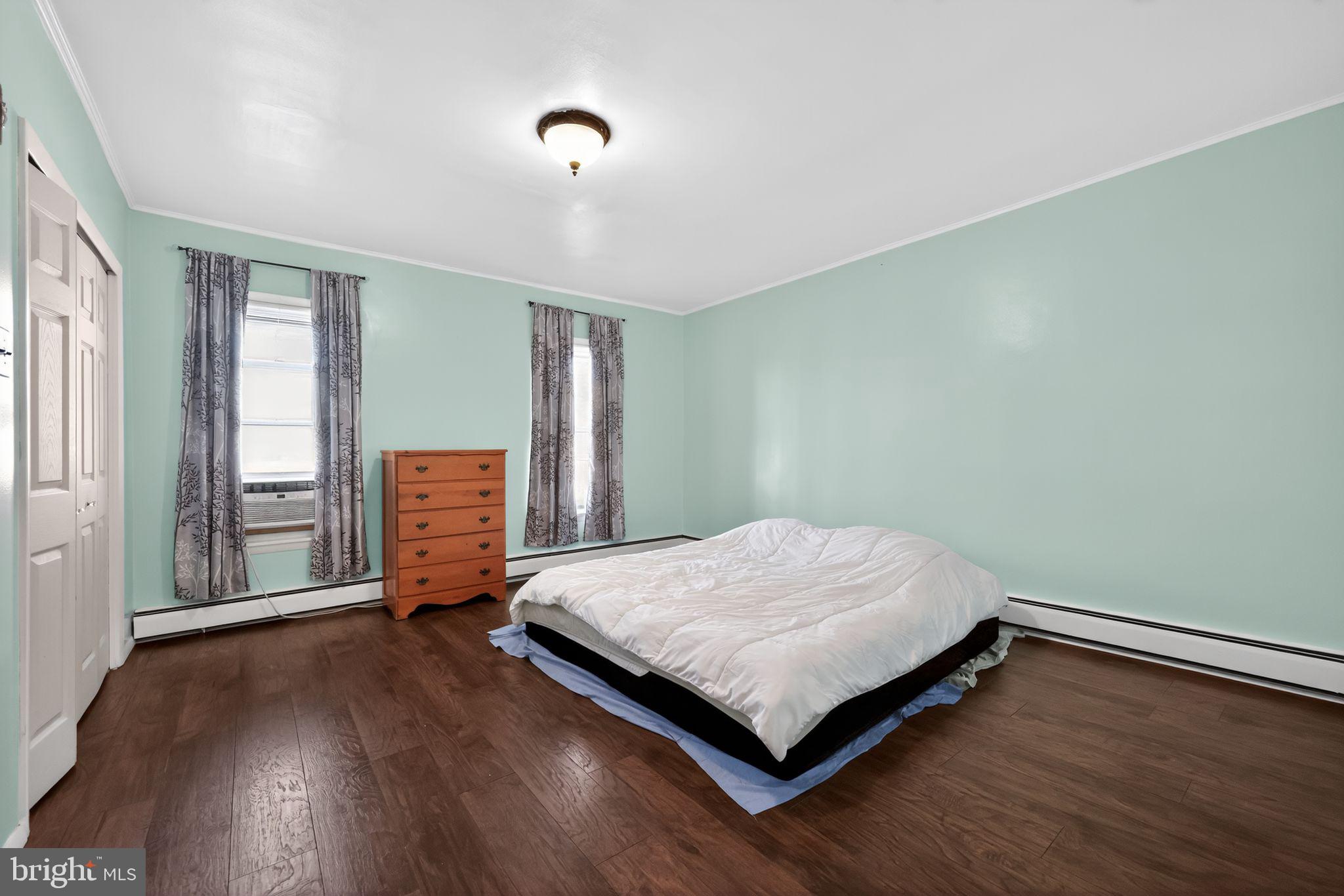 PORT RICHMOND - Residential