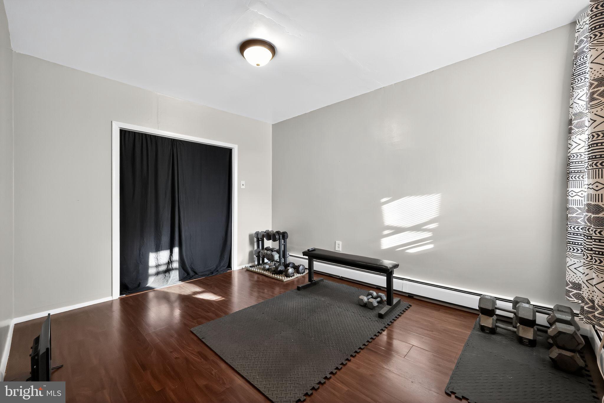 PORT RICHMOND - Residential