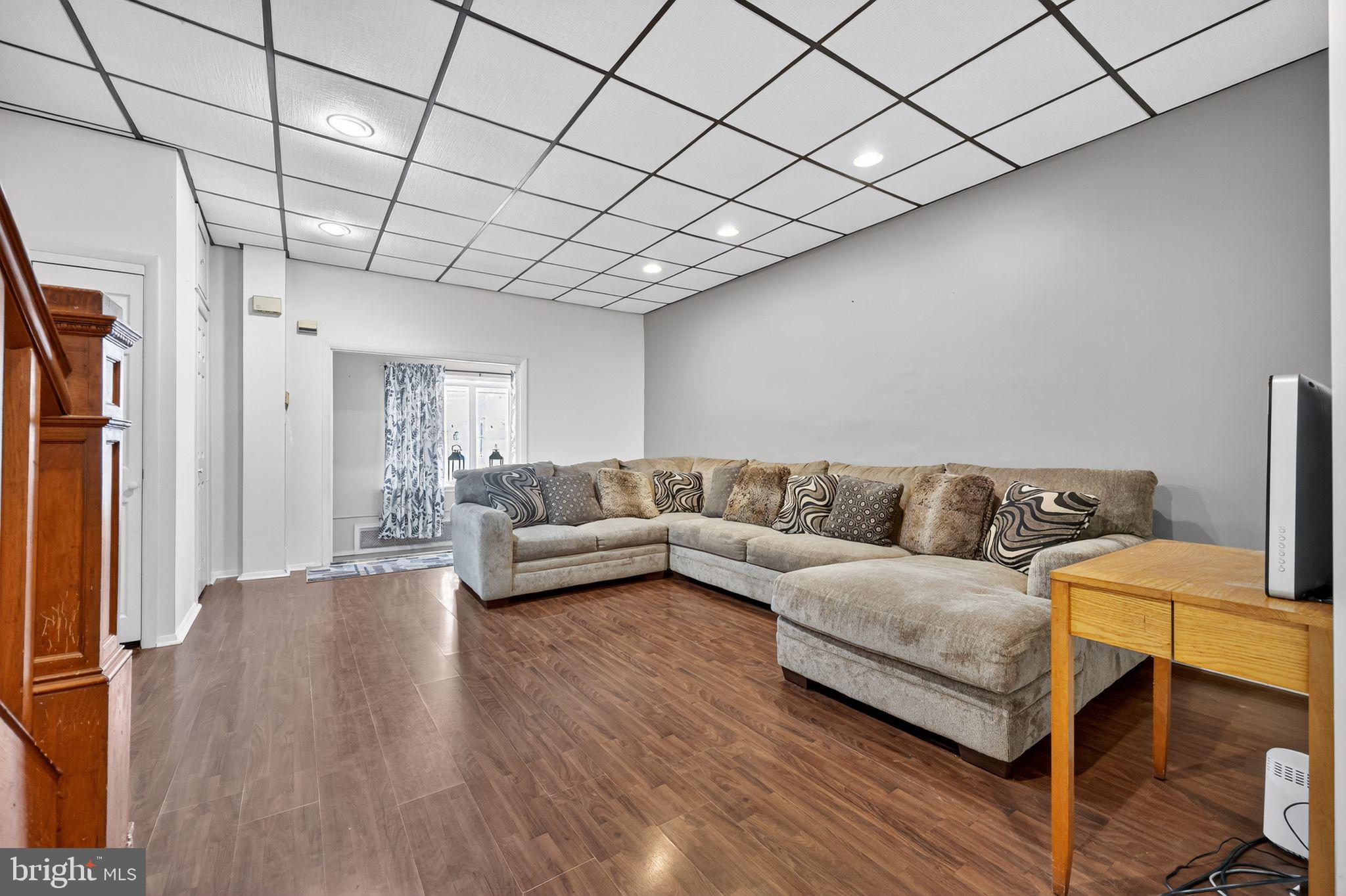 PORT RICHMOND - Residential