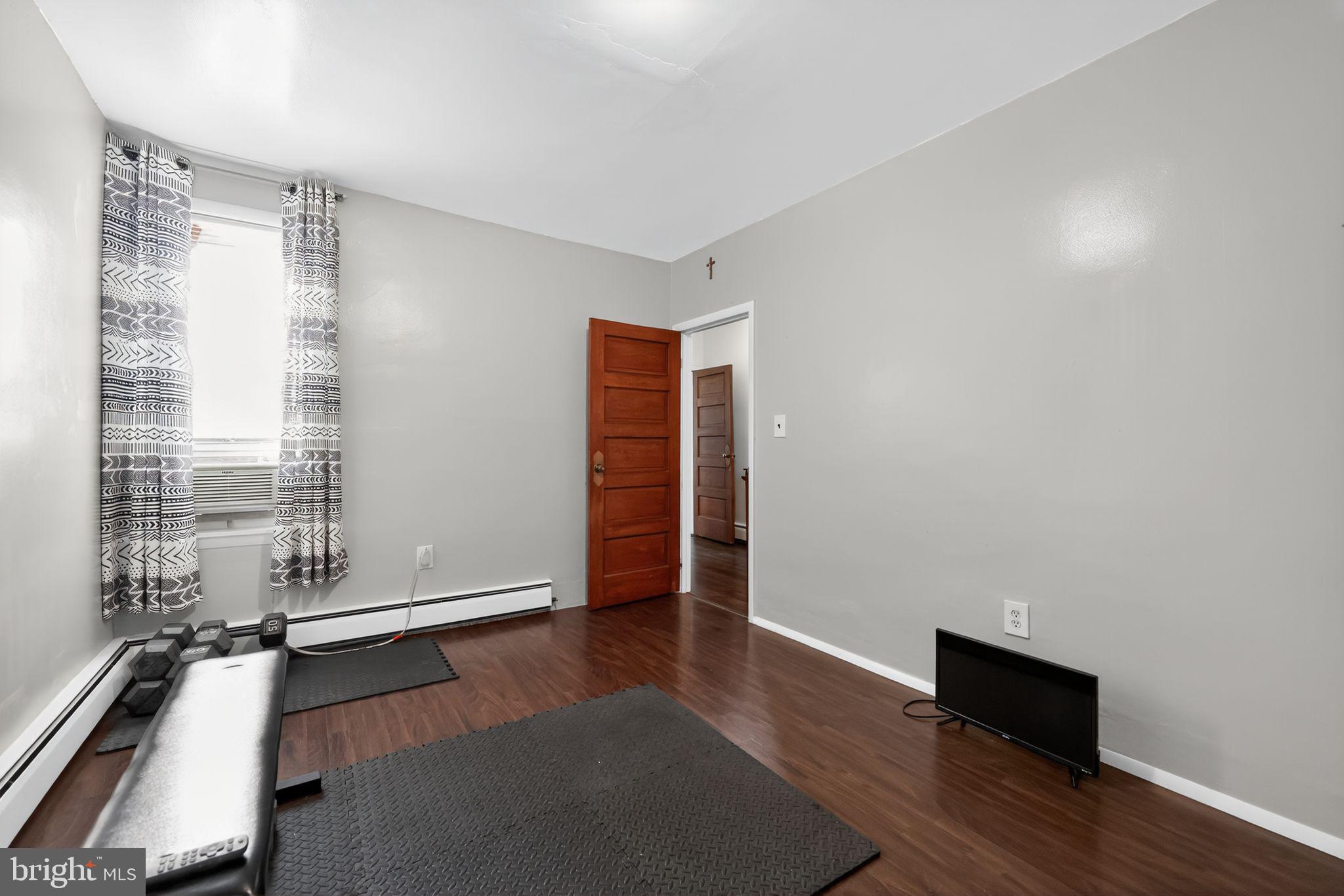 PORT RICHMOND - Residential