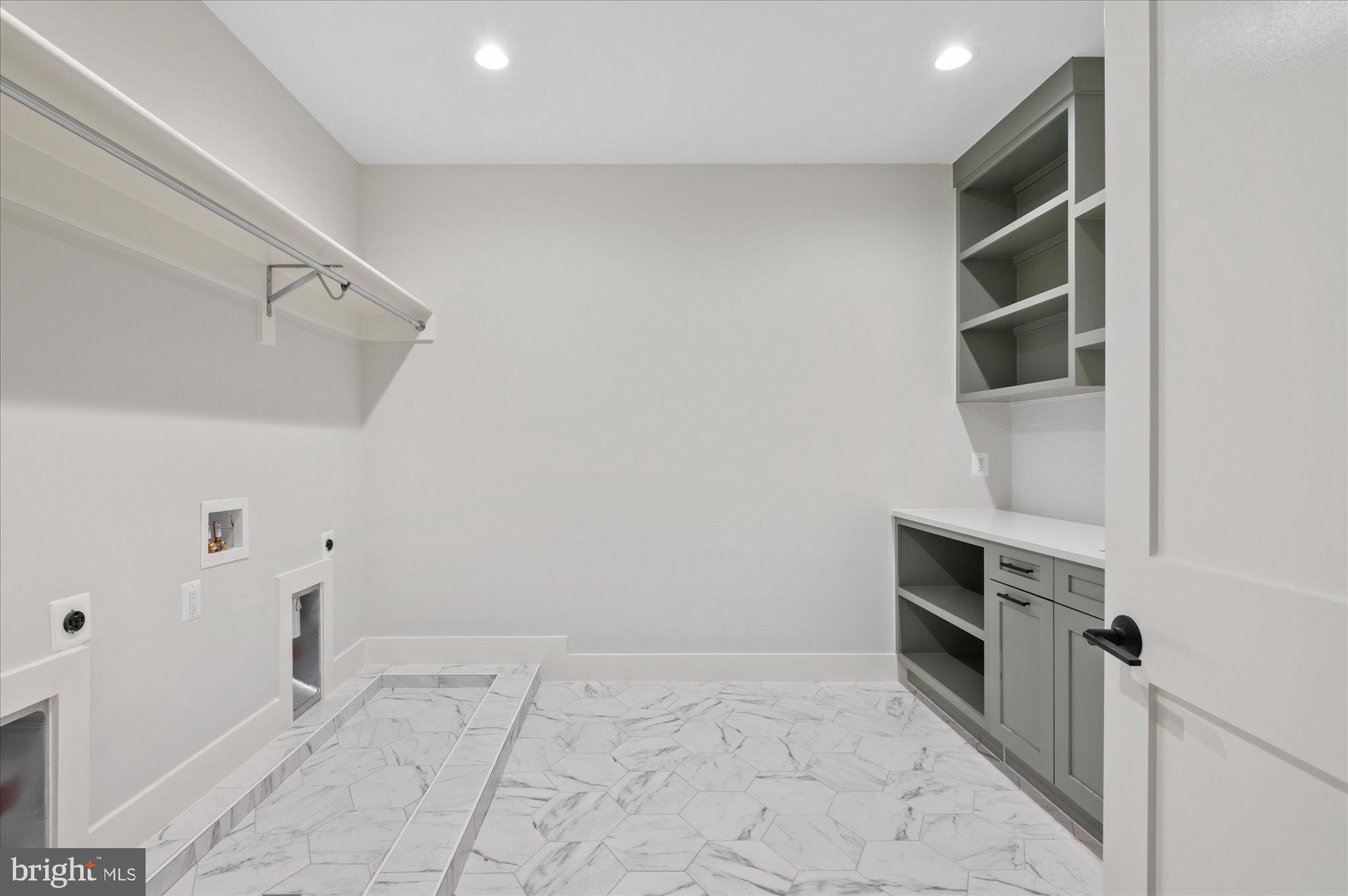 KENT GARDENS - Residential