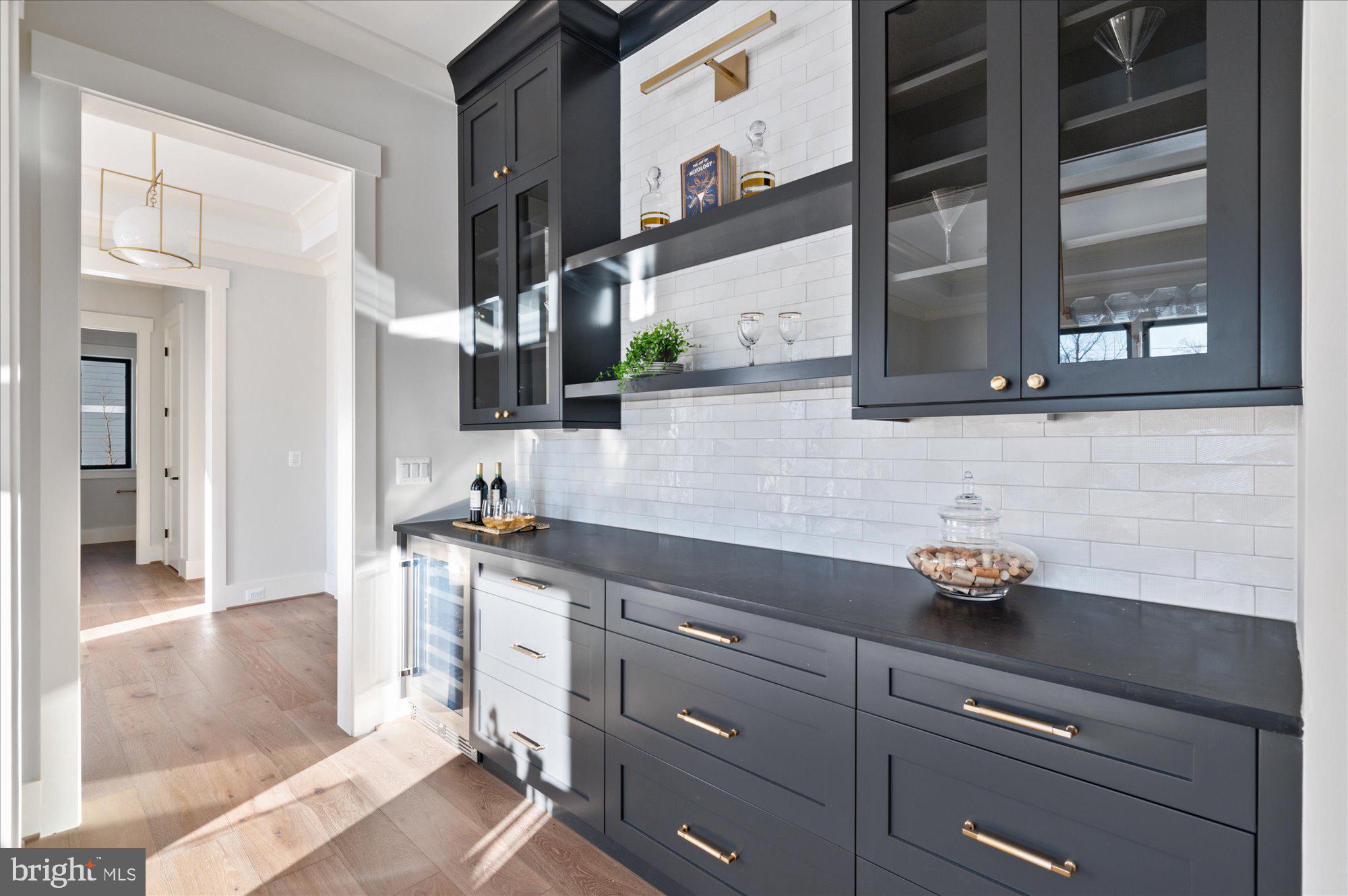 KENT GARDENS - Residential