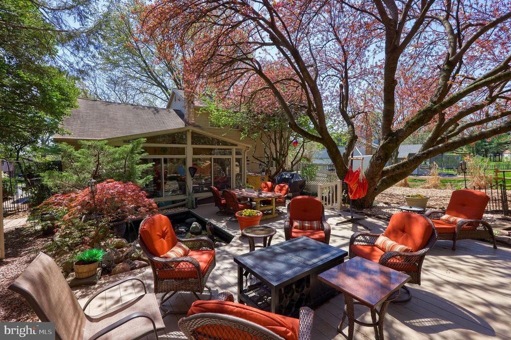 Photo of 2627 BREEZEWOOD DR, LANCASTER, PA 17601 (MLS # PALA2033474)