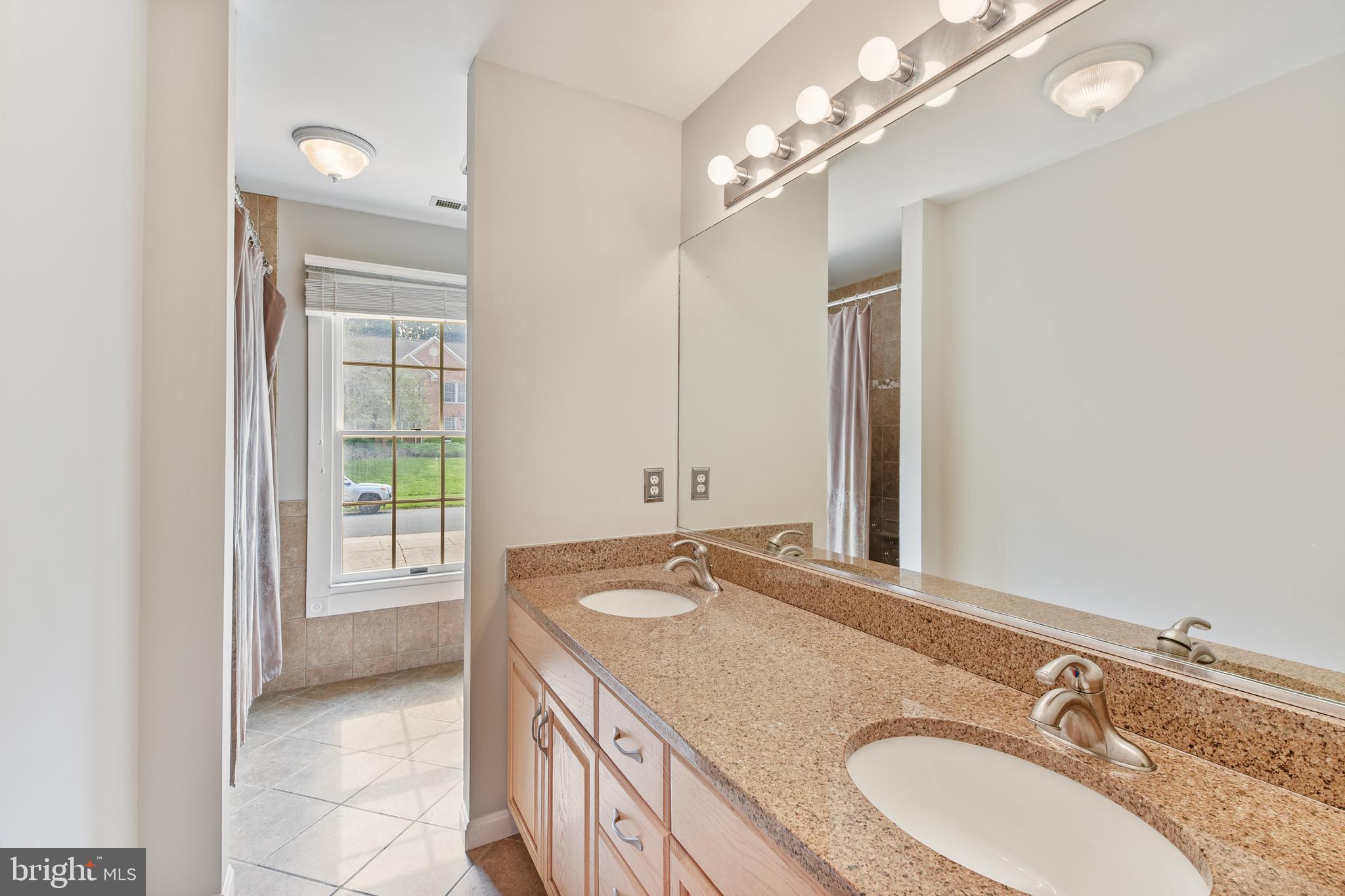 FOX BOW - Residential