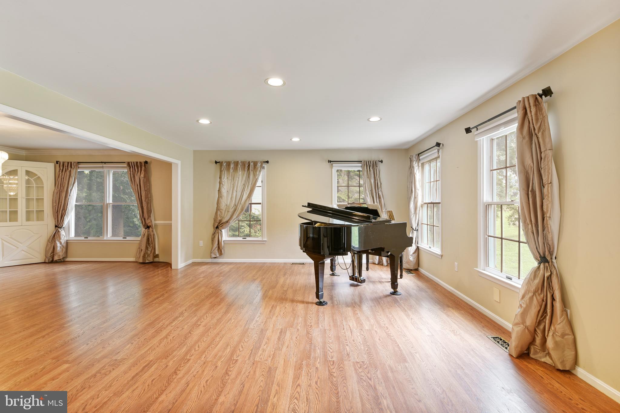 706 GRADY LANE