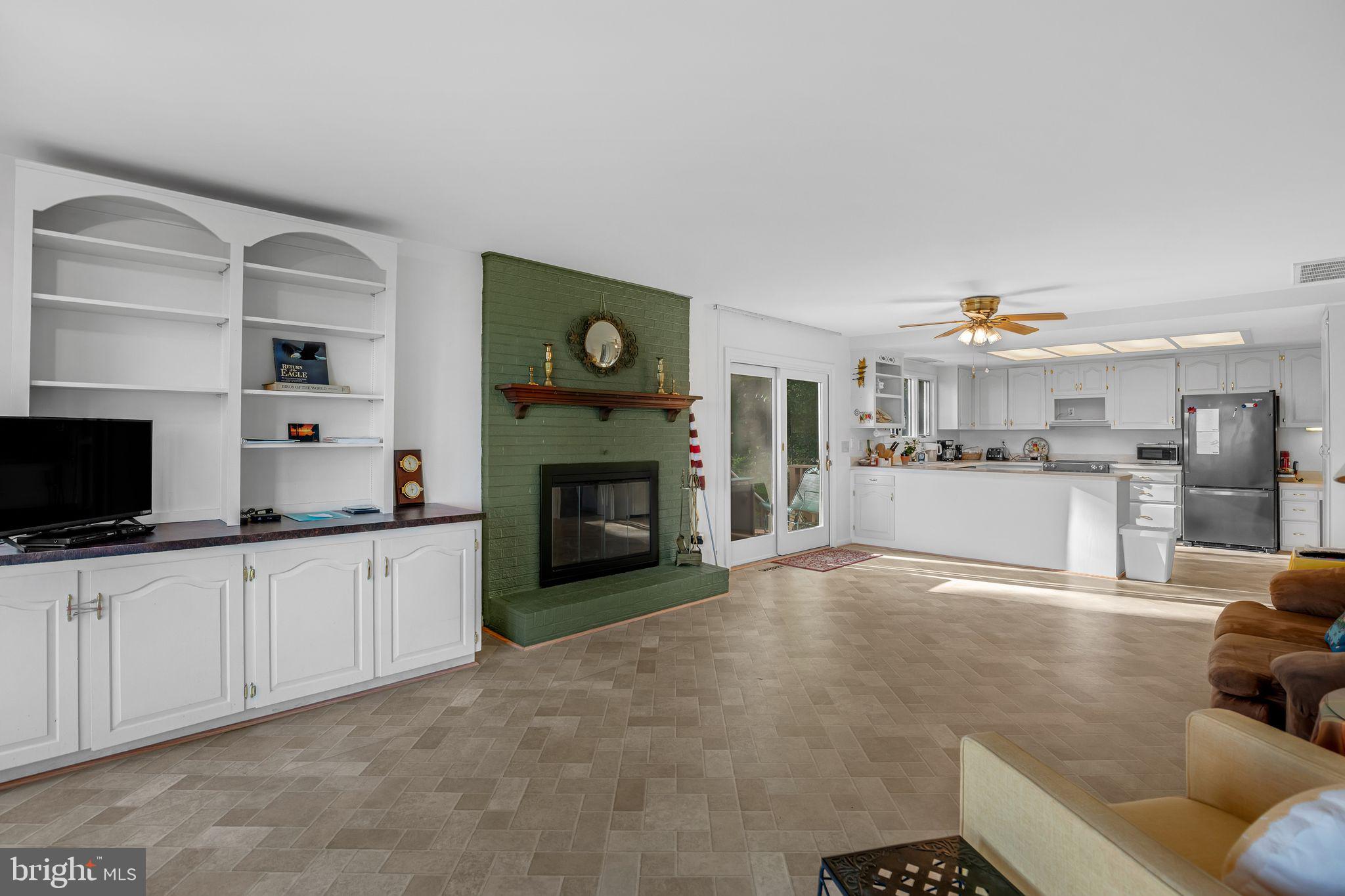 RIVERSIDE - Residential