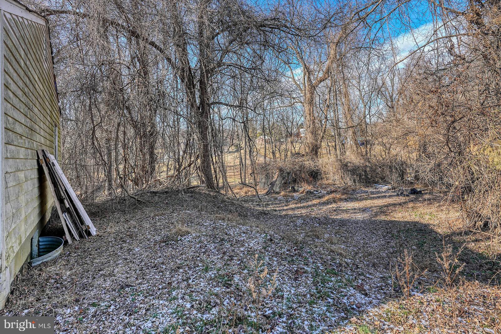 COLESVILLE OUTSIDE - Land