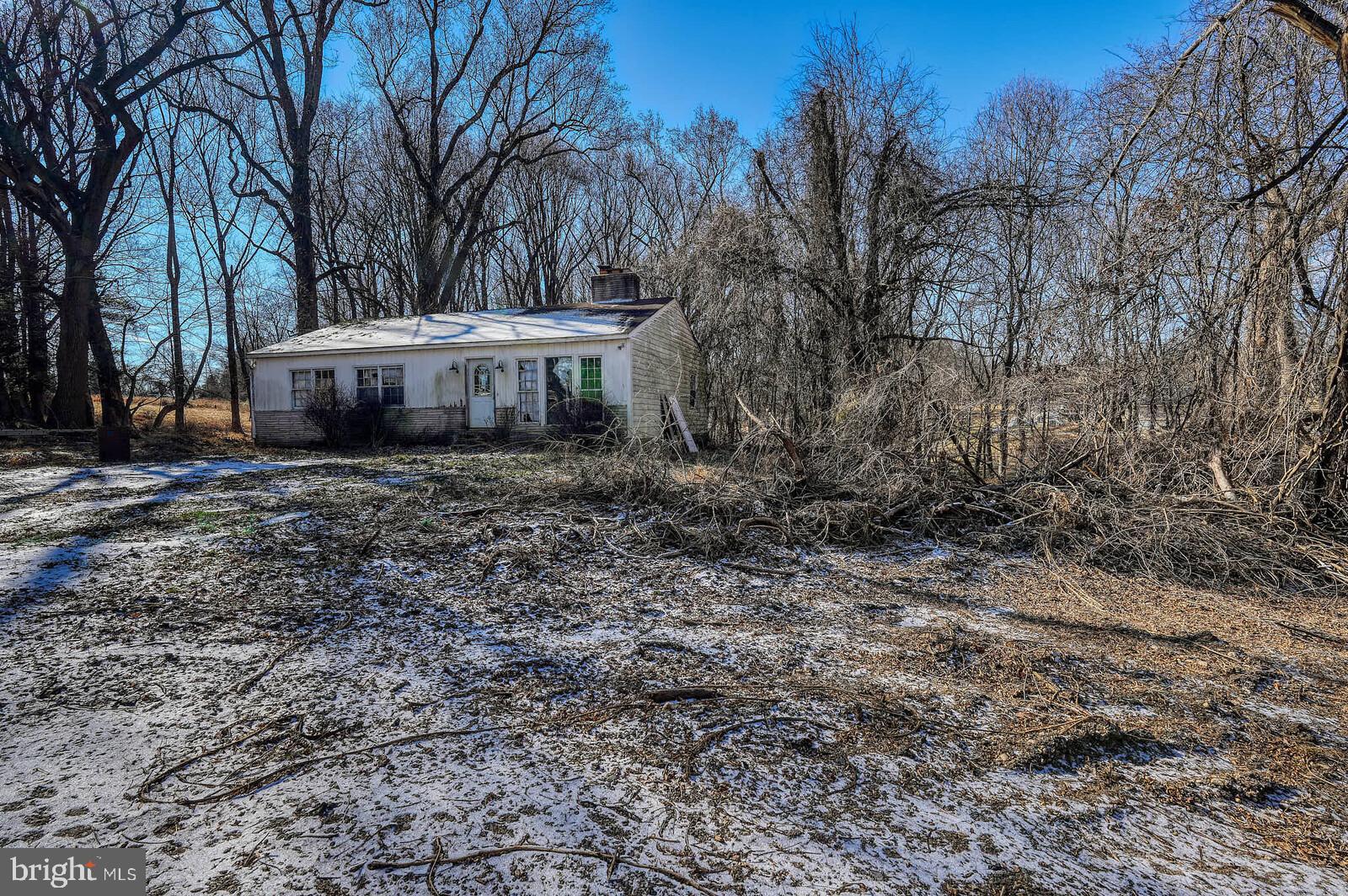 COLESVILLE OUTSIDE - Land