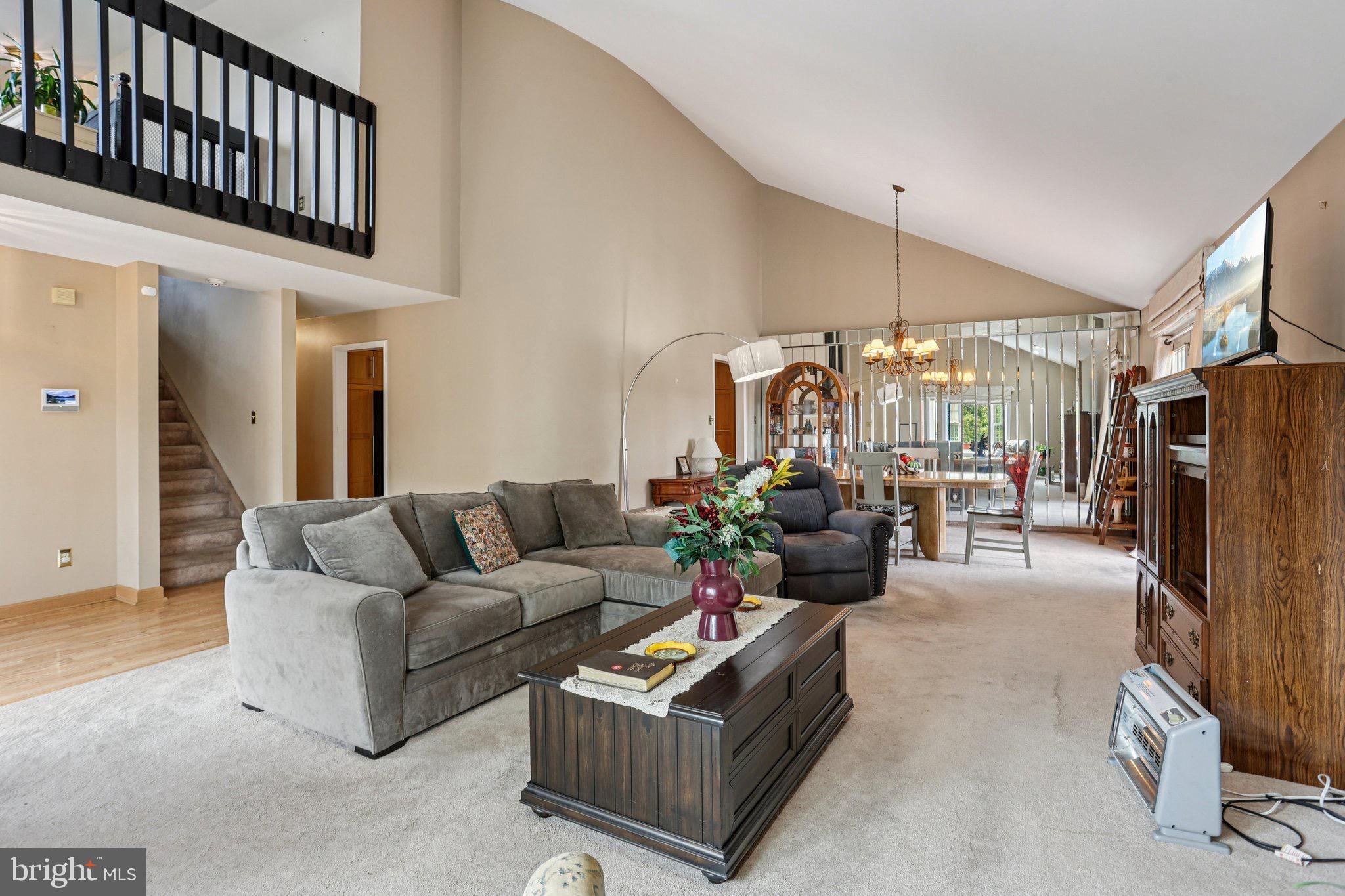 LUKENS ESTATE - Residential