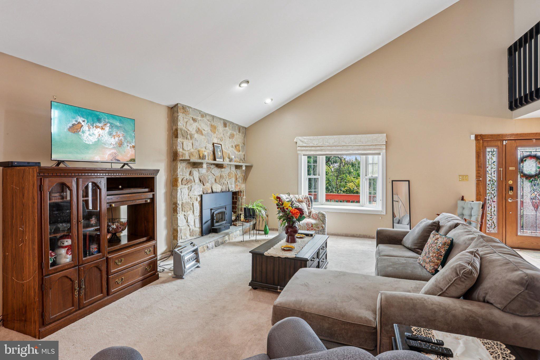 LUKENS ESTATE - Residential