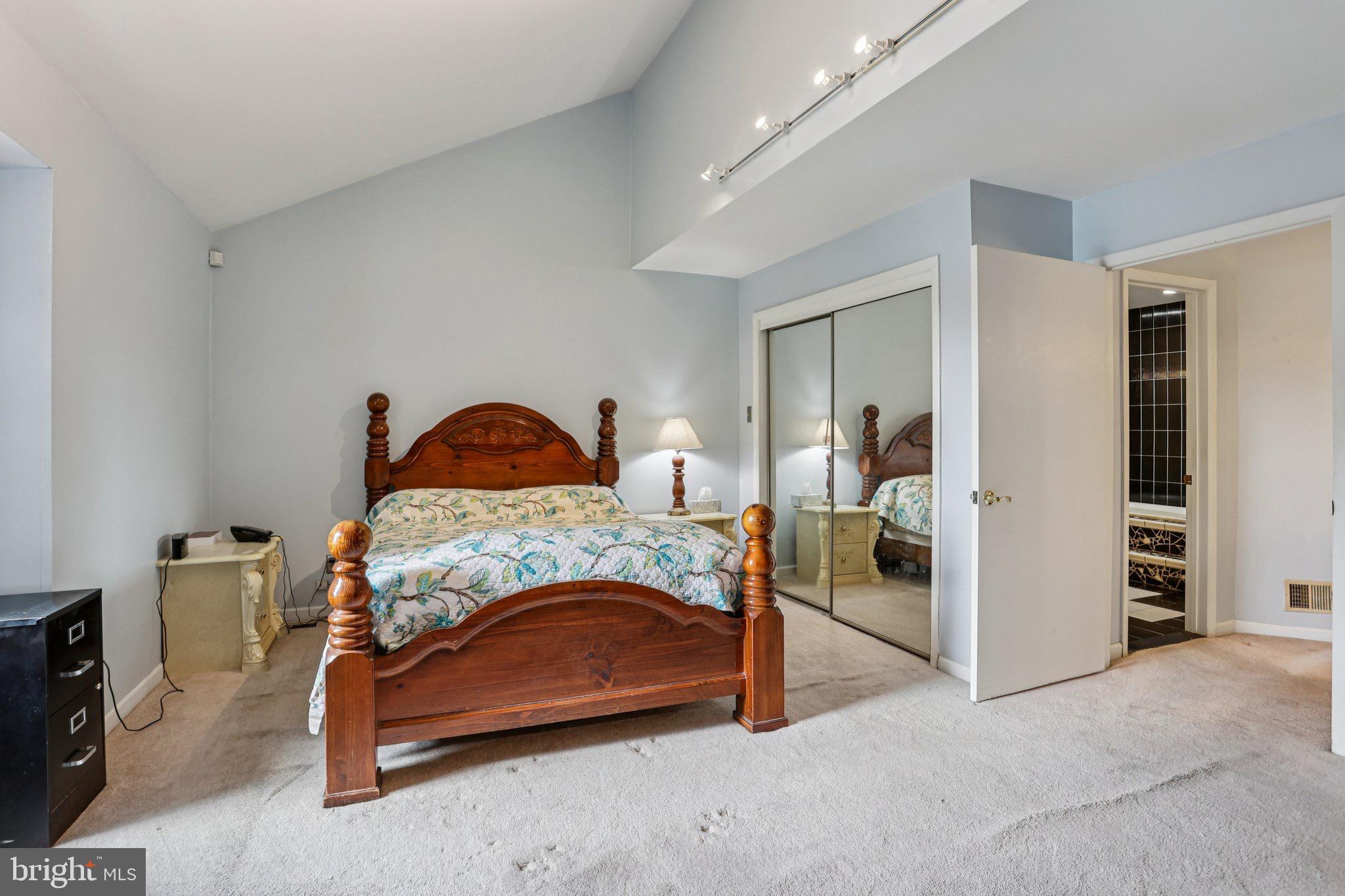 LUKENS ESTATE - Residential