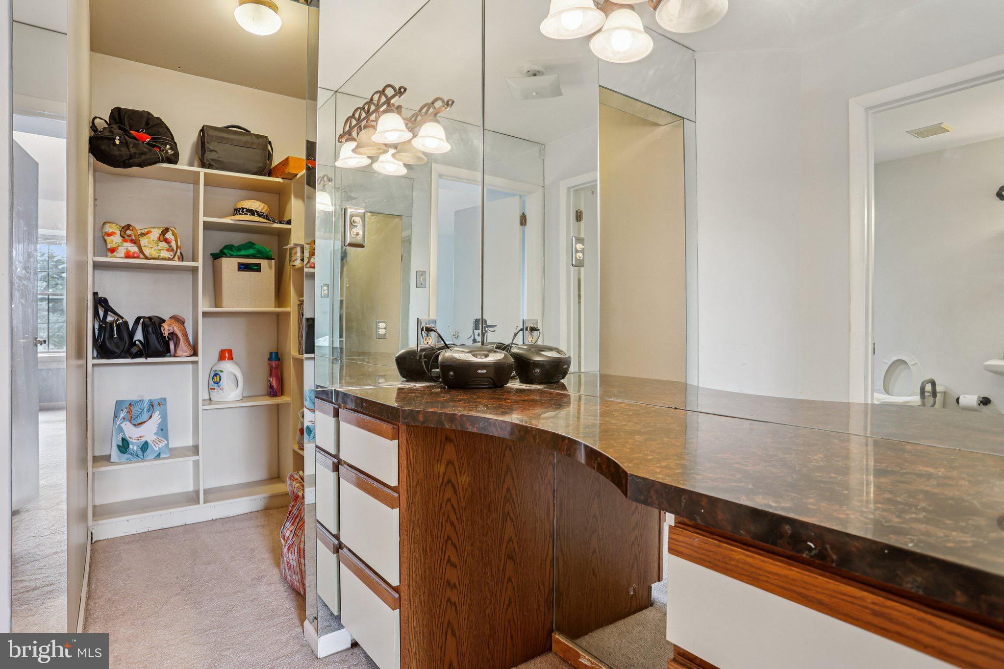 LUKENS ESTATE - Residential