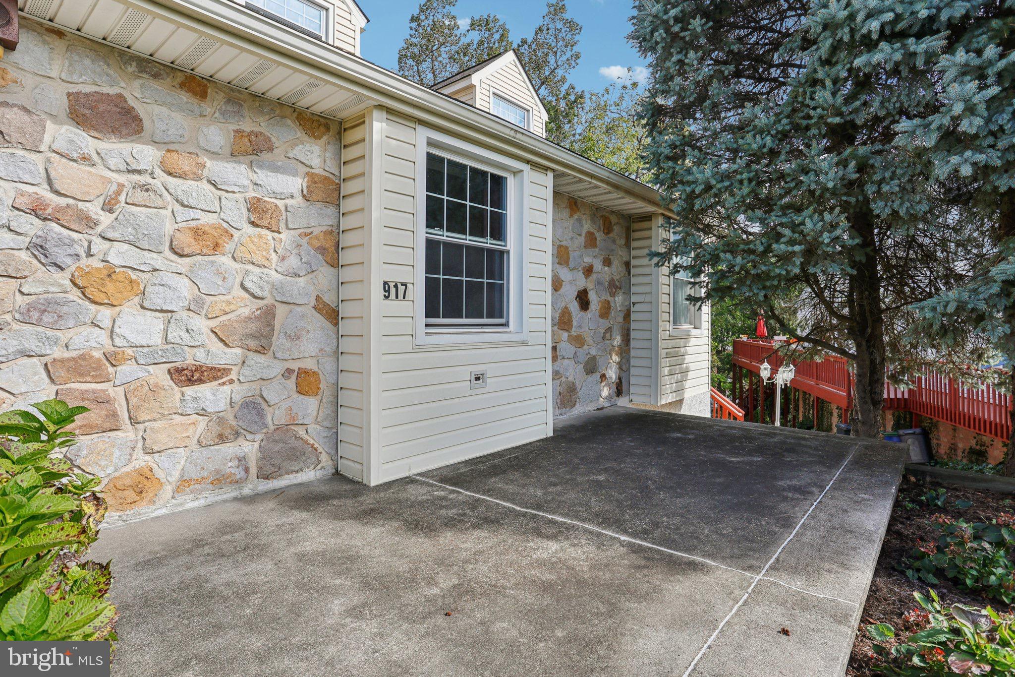 LUKENS ESTATE - Residential