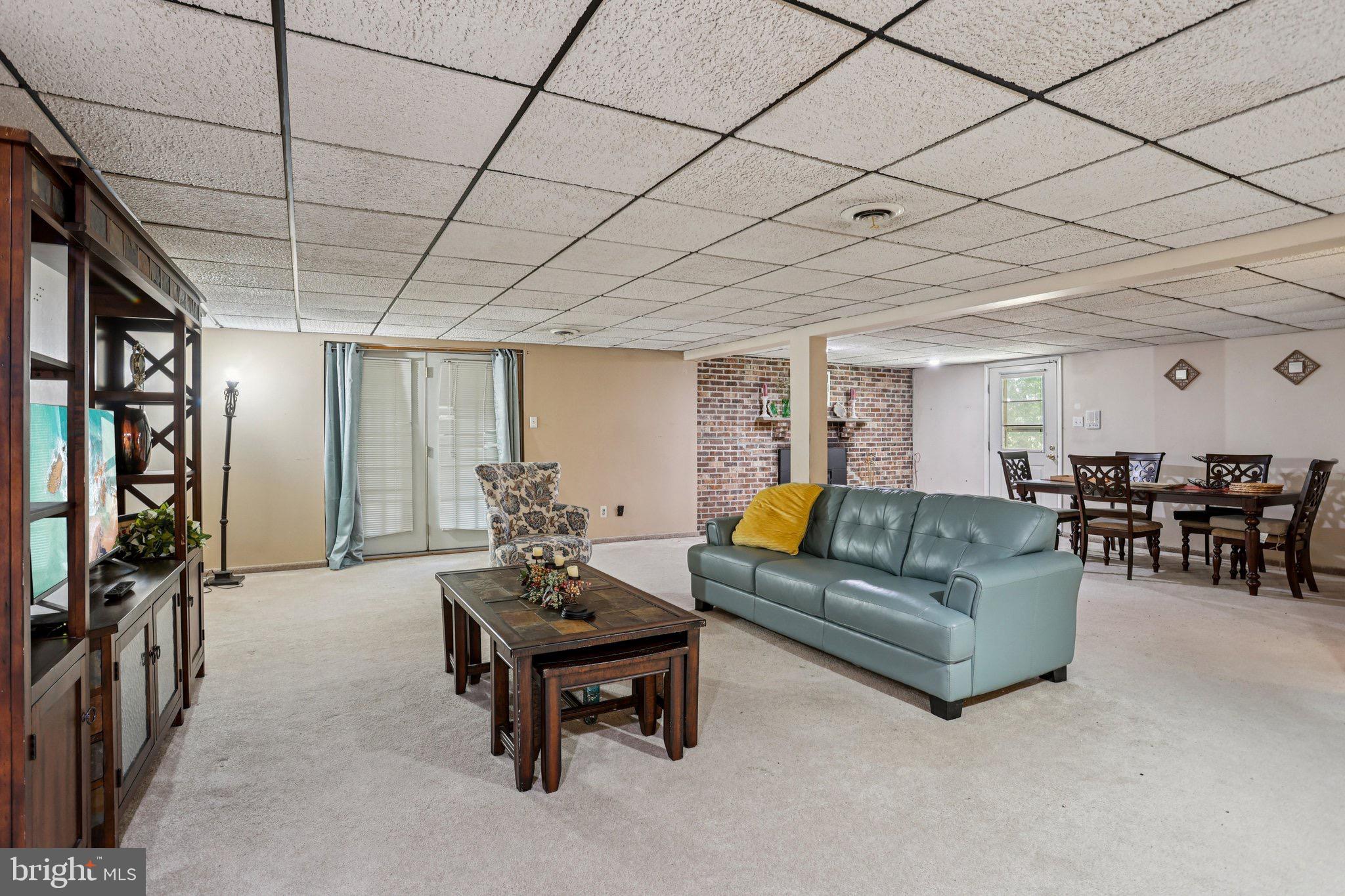 LUKENS ESTATE - Residential