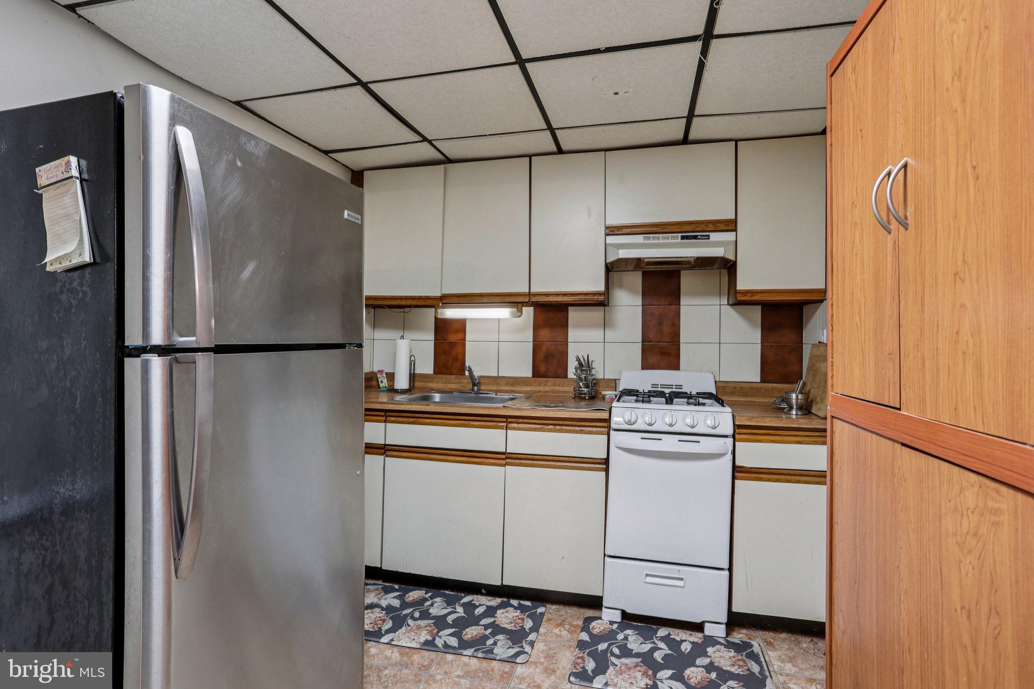 LUKENS ESTATE - Residential