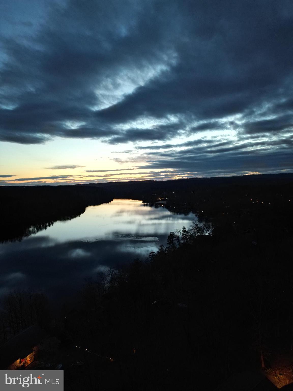 LAKE HOLIDAY ESTATES - Land