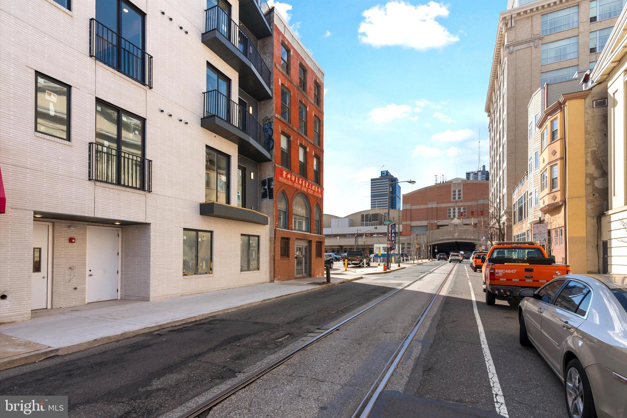 225 N 12TH STREET 402