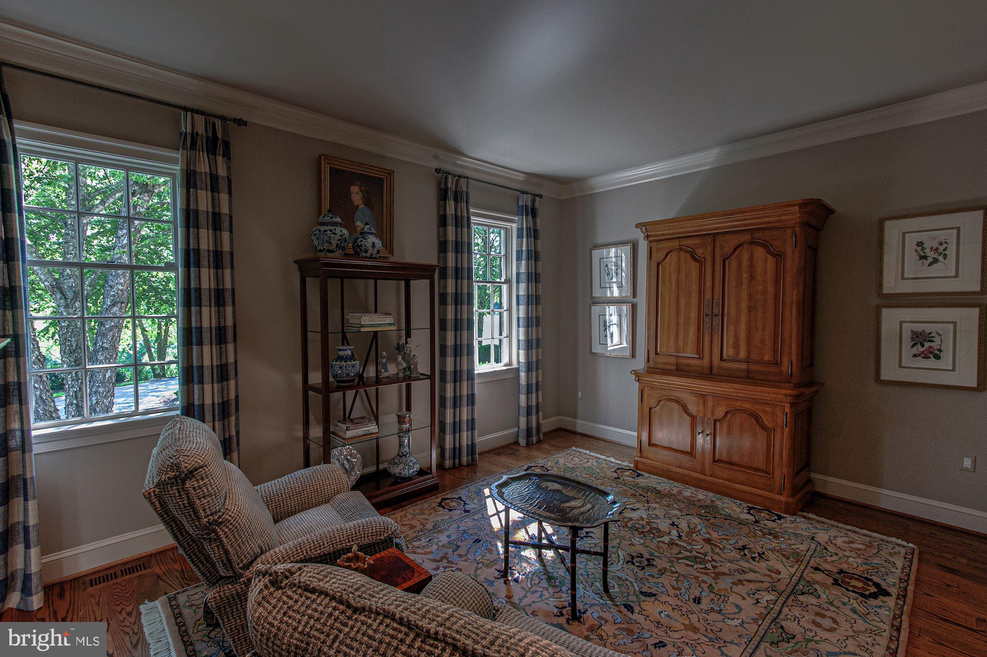 DARNESTOWN OUTSIDE - Residential