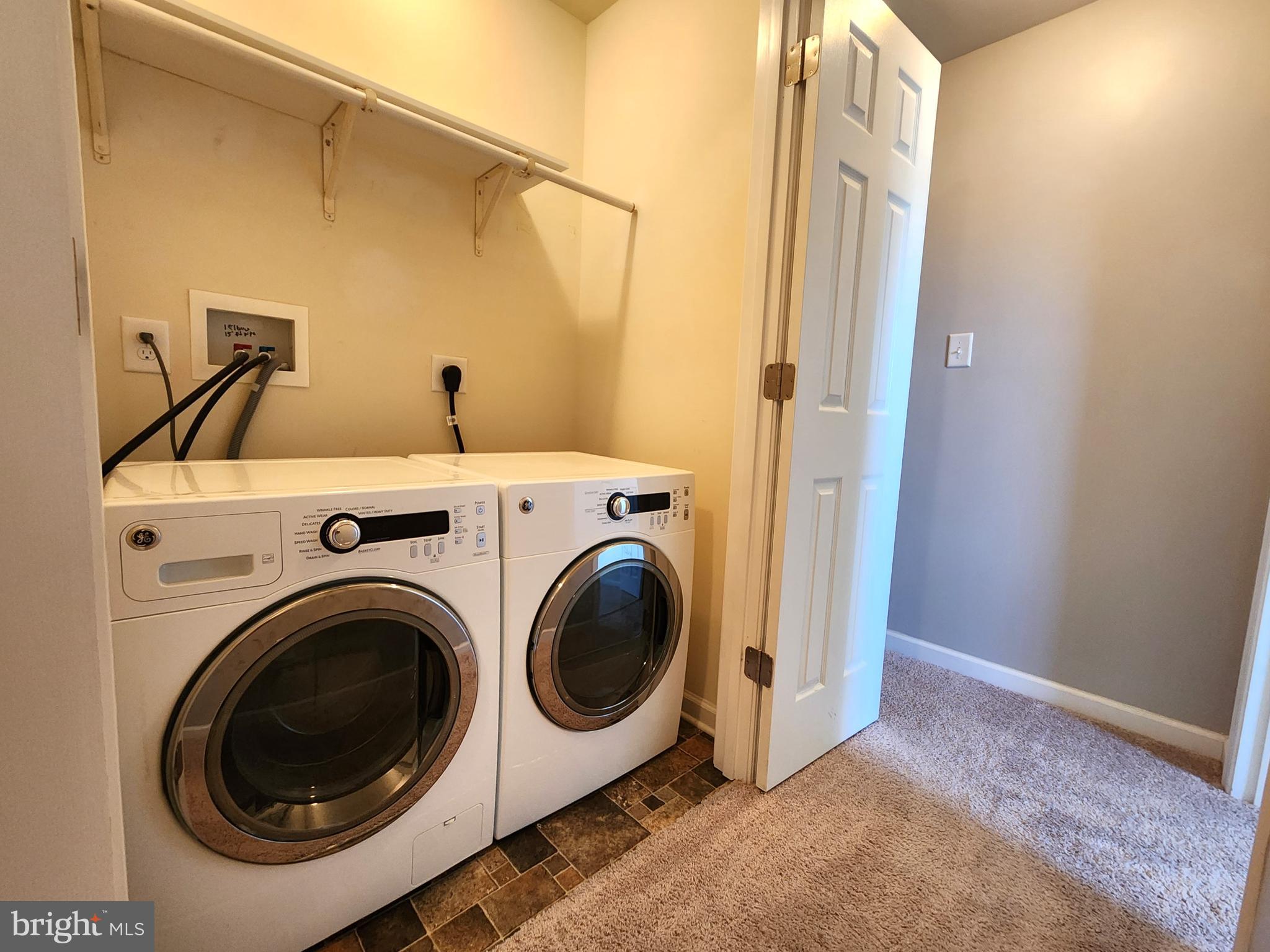 INWOOD VILLAGE - Residential