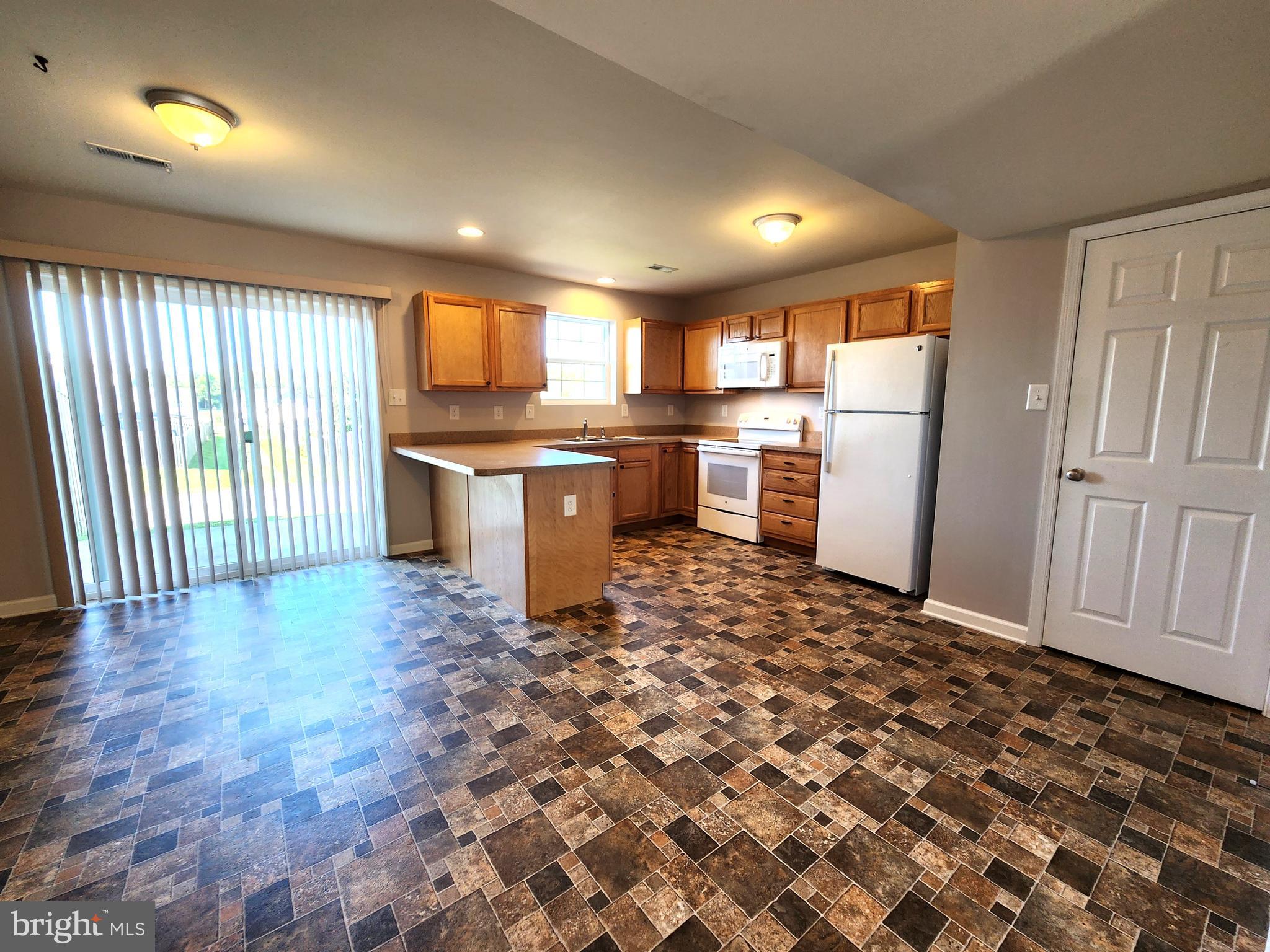 INWOOD VILLAGE - Residential