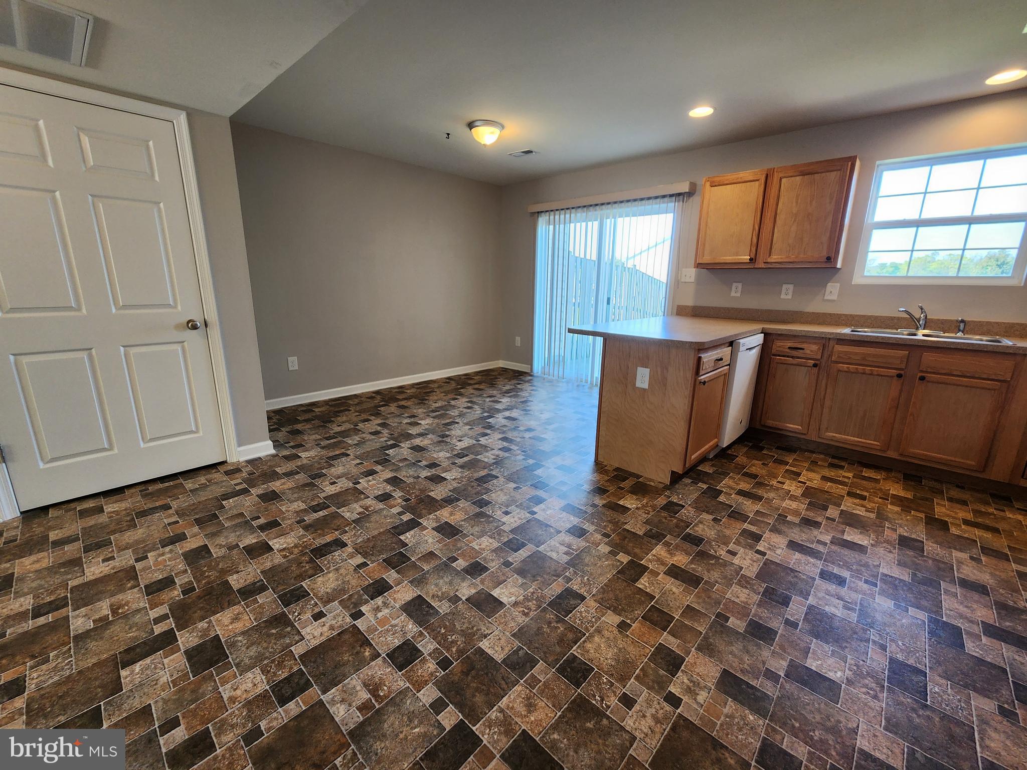 INWOOD VILLAGE - Residential