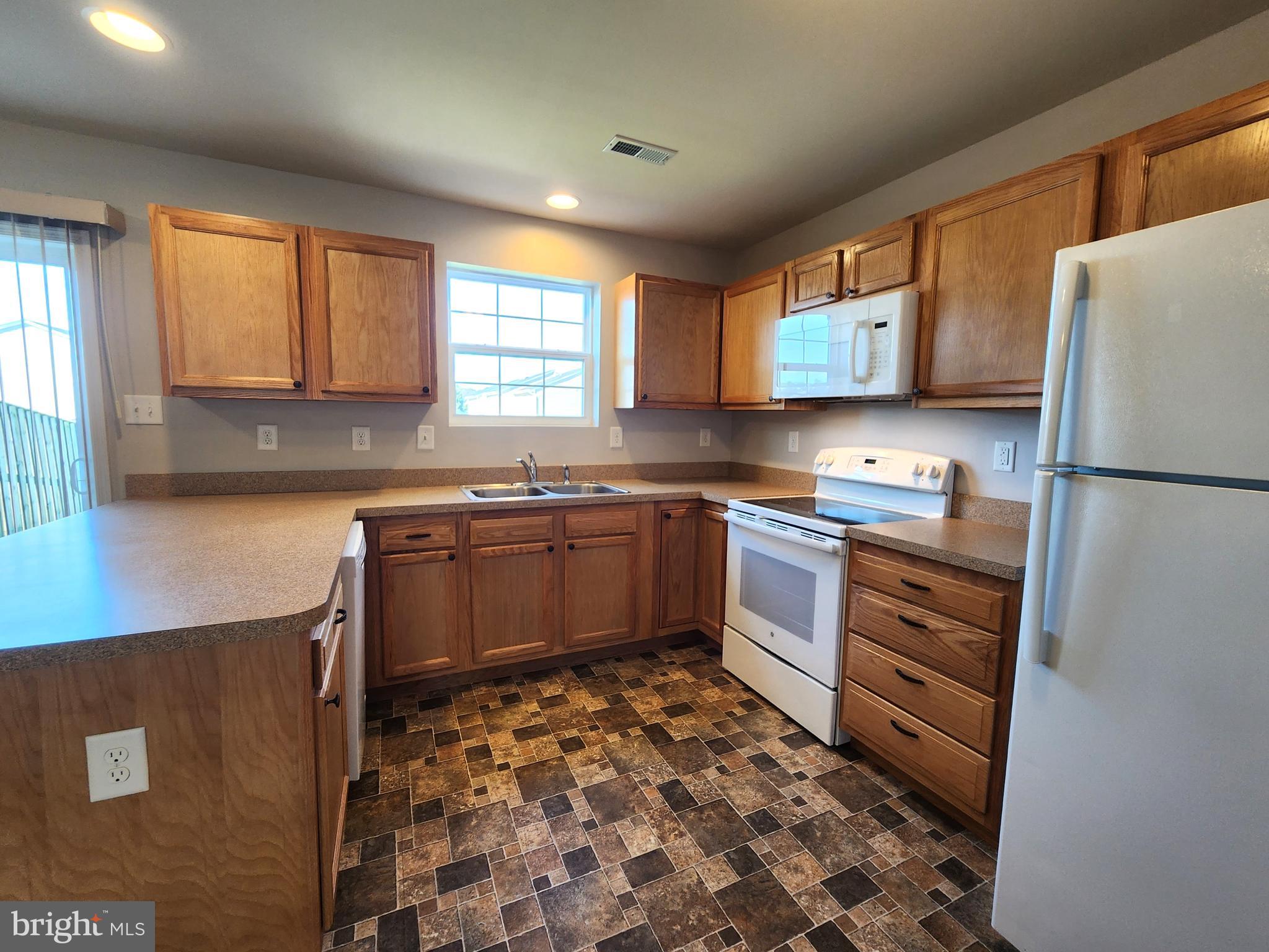 INWOOD VILLAGE - Residential